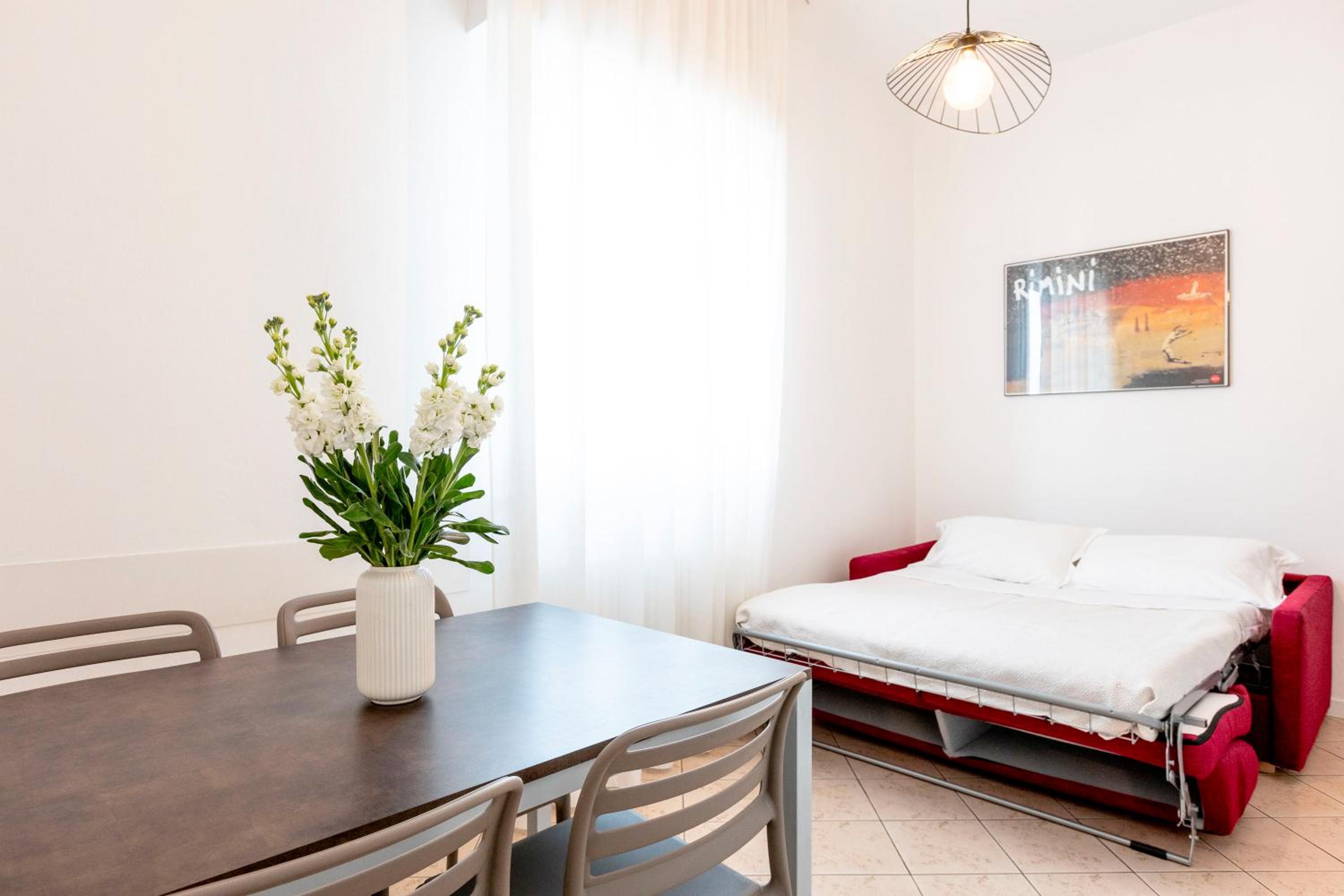 Classic One-Bedroom Apartment with King Bed