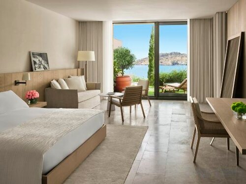 Loft, 1 King, Sofa Bed, Sea View в The Bodrum Edition