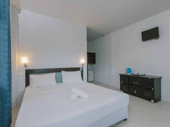 2 Connecting Bungalows Pool Access