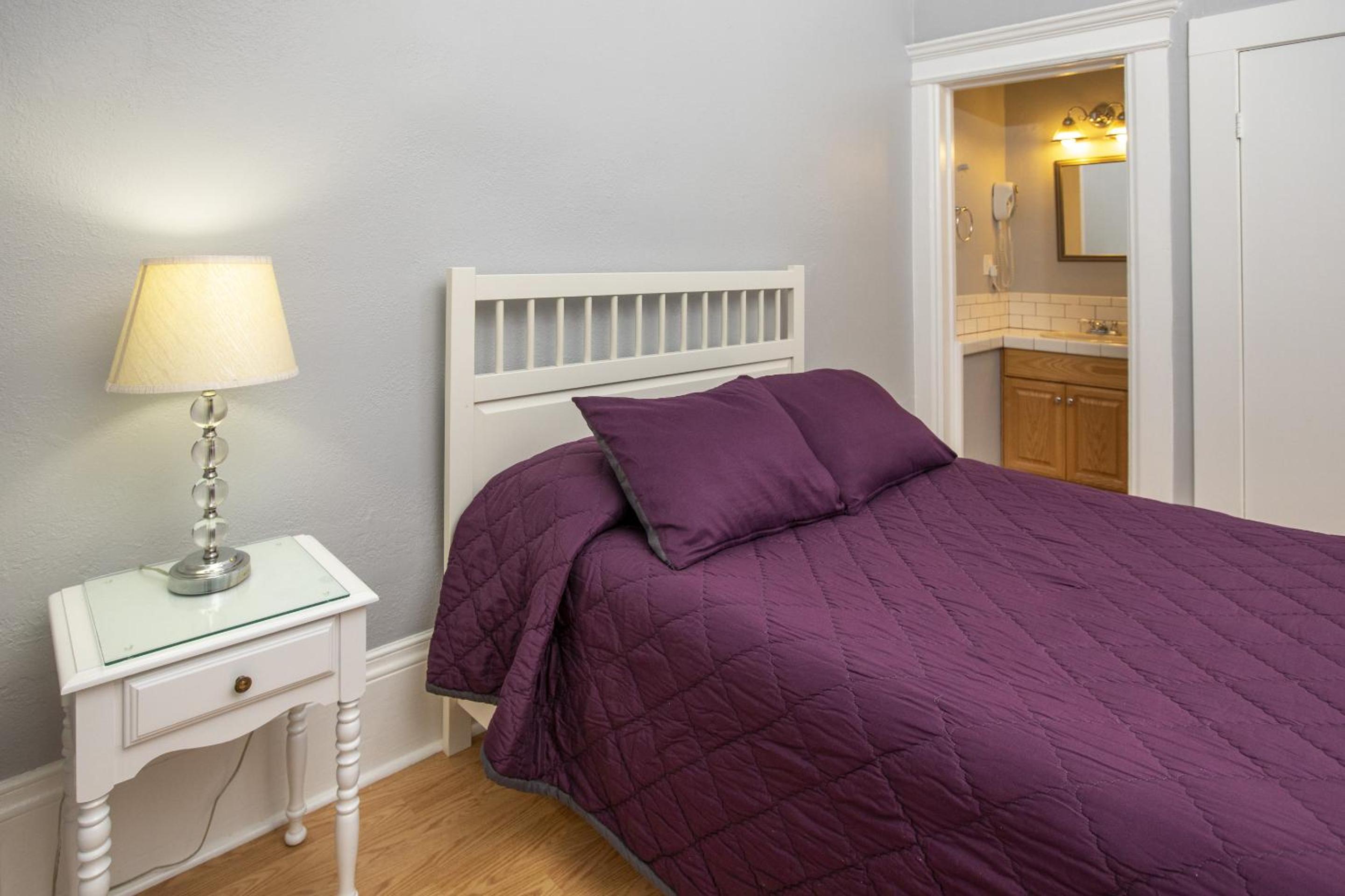 Double Room with Shared Bathroom