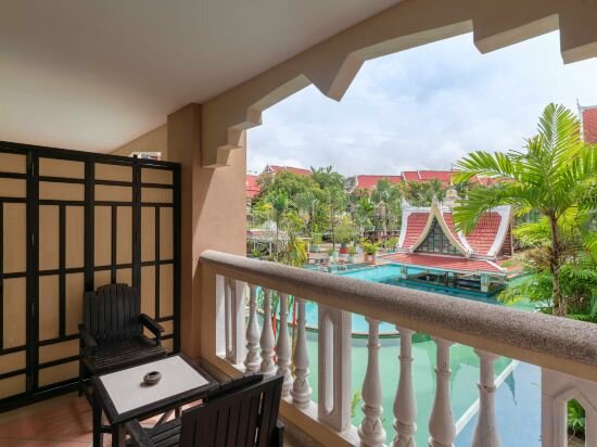 Suite Twin Room With Pool View