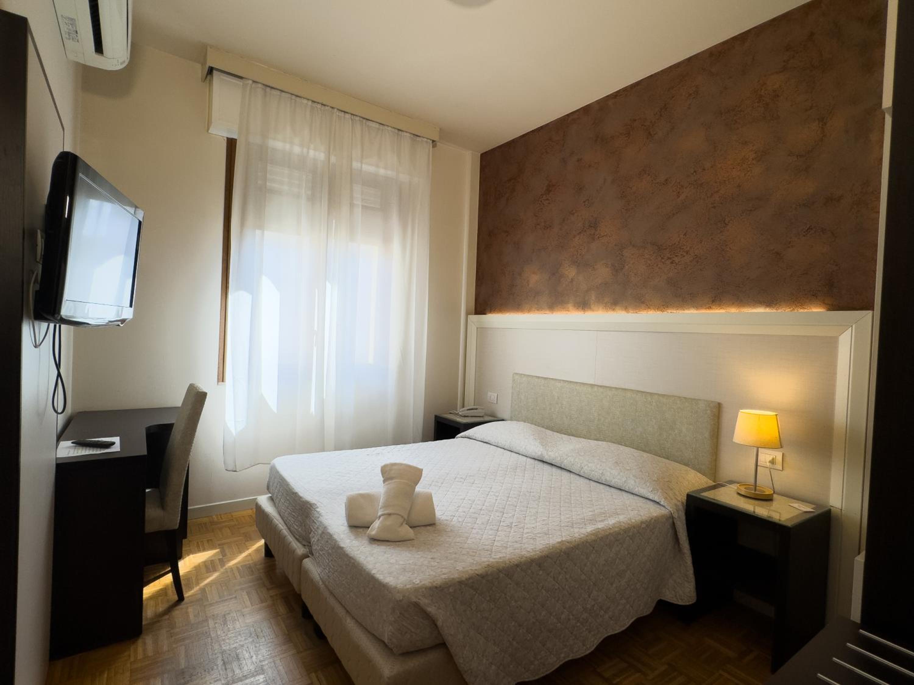 Deluxe Single Room