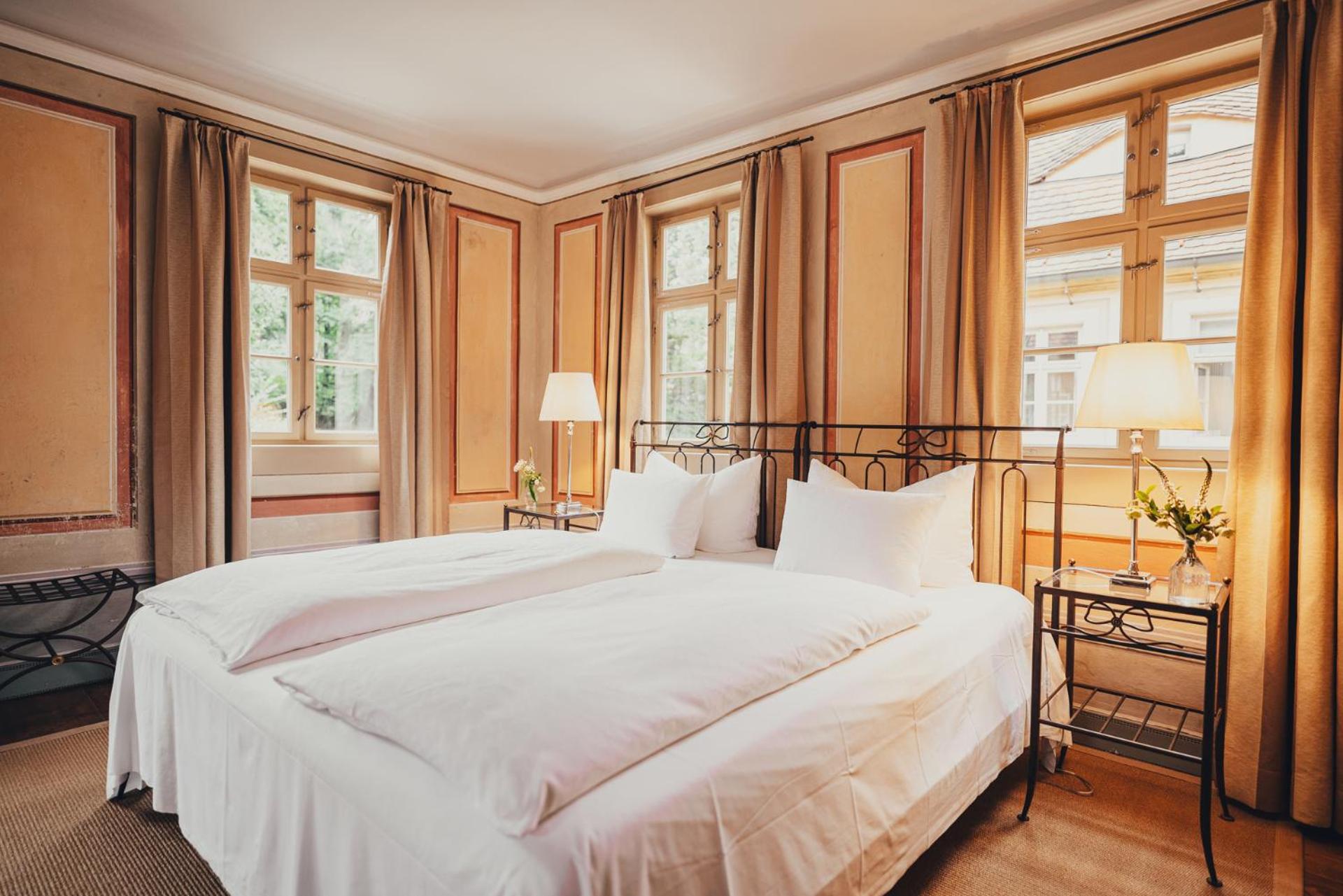 Single Room - Elbauenzimmer