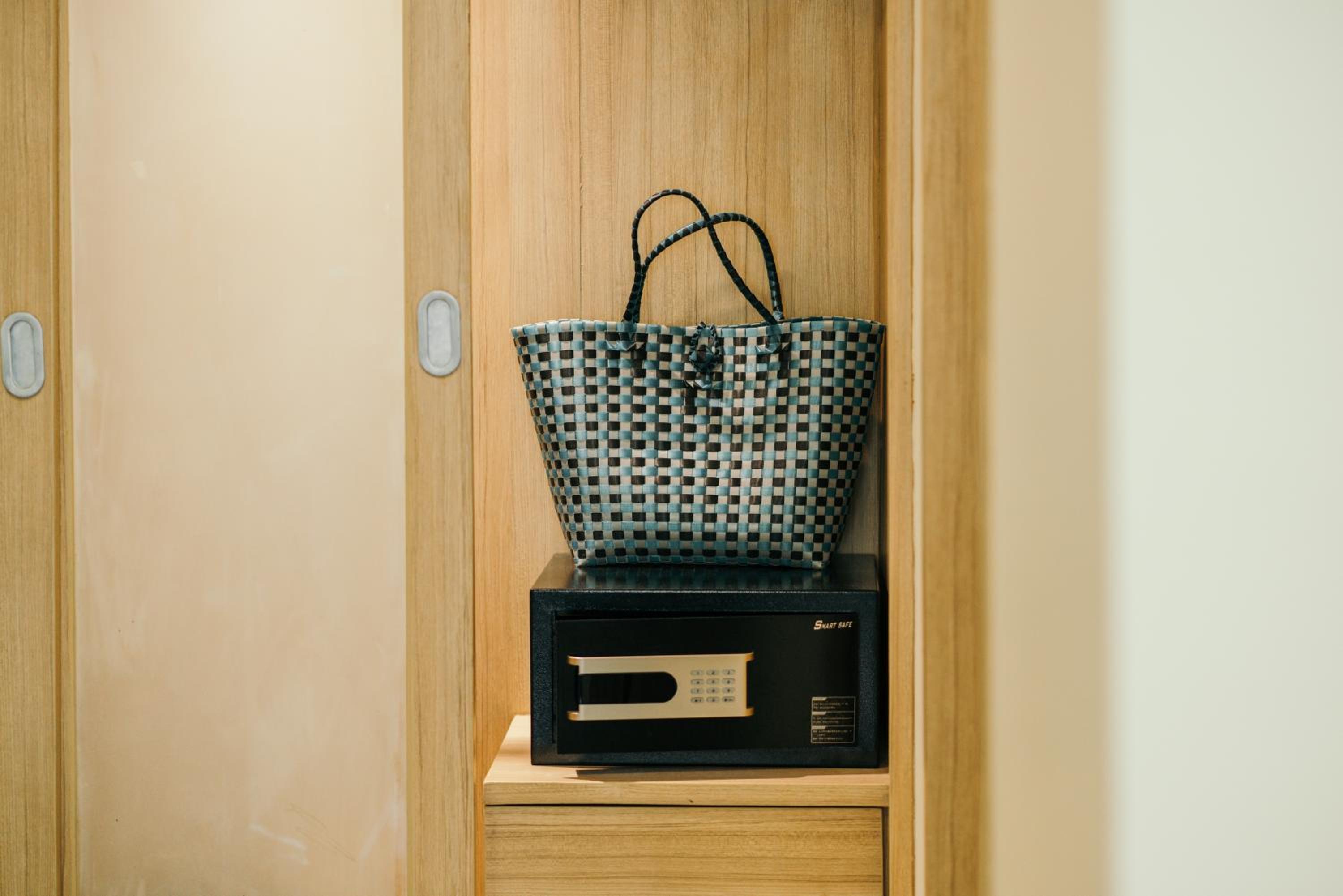 Deluxe Double Room & Bunk Bed