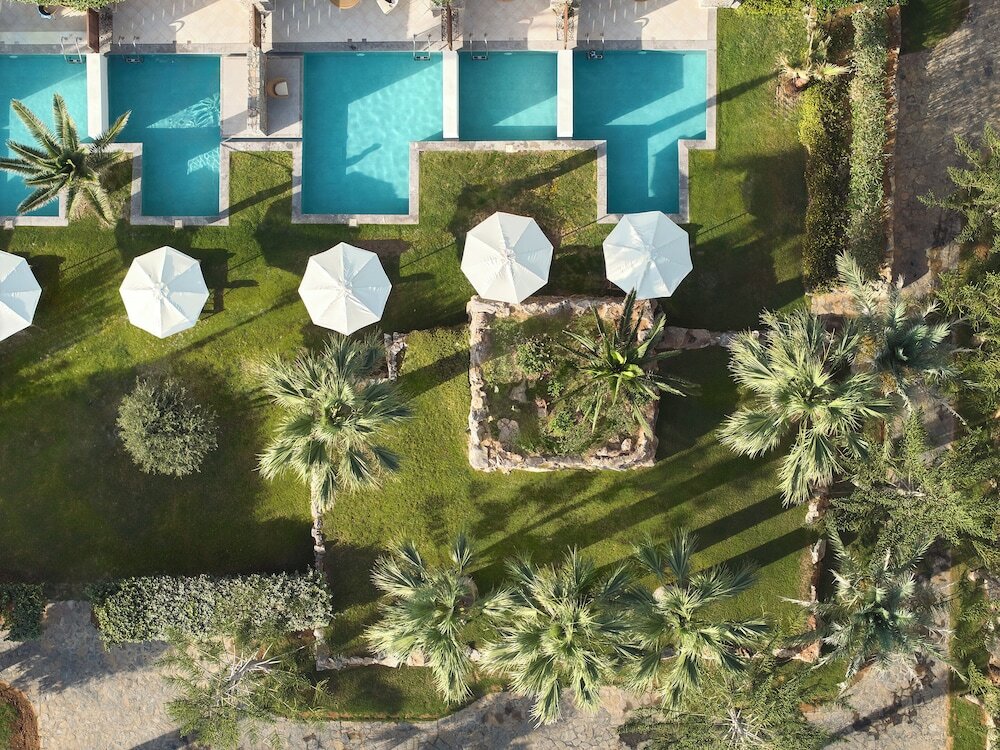 Swim up Superior with private Garden