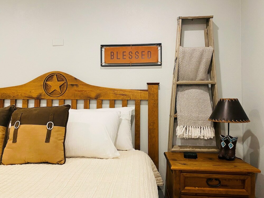 Deluxe Studio Suite, 1 King Bed, Non Smoking