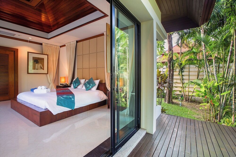 Luxury Villa, 3 Bedrooms, Pool View, Garden Area