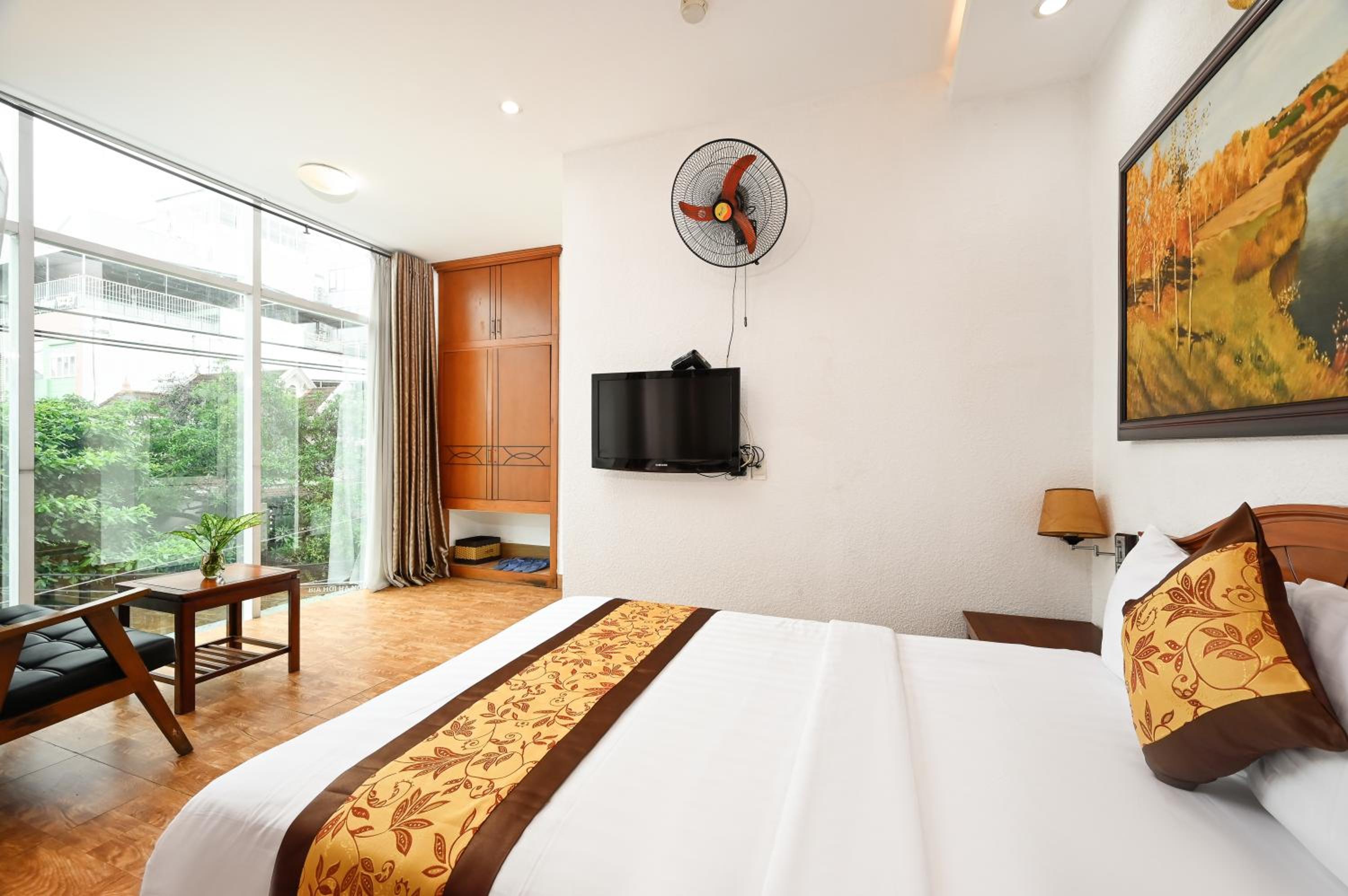 Deluxe Family Room