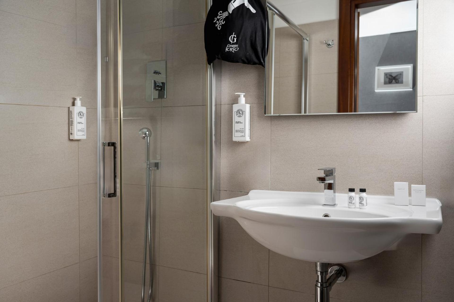 Loft - Split Level (4 Adults)