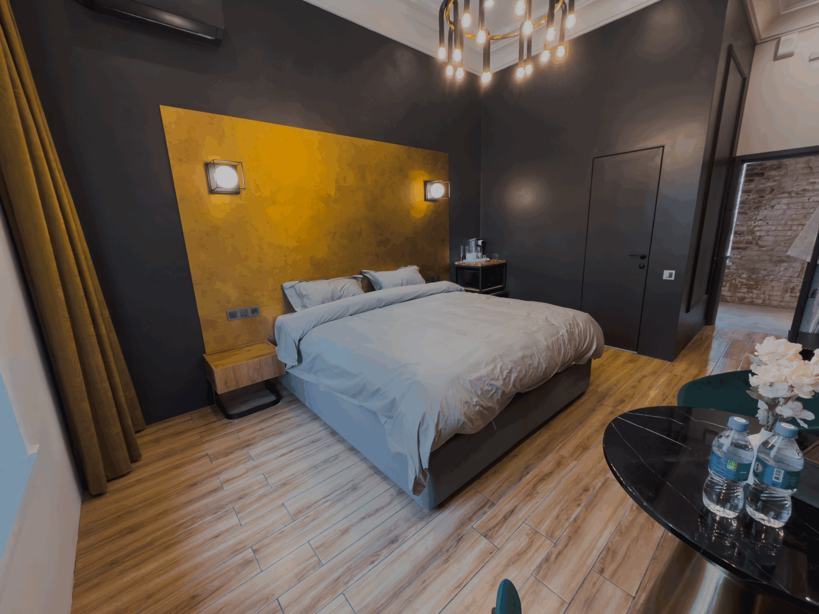 Улучшенный номер с кроватью размера «king-size»