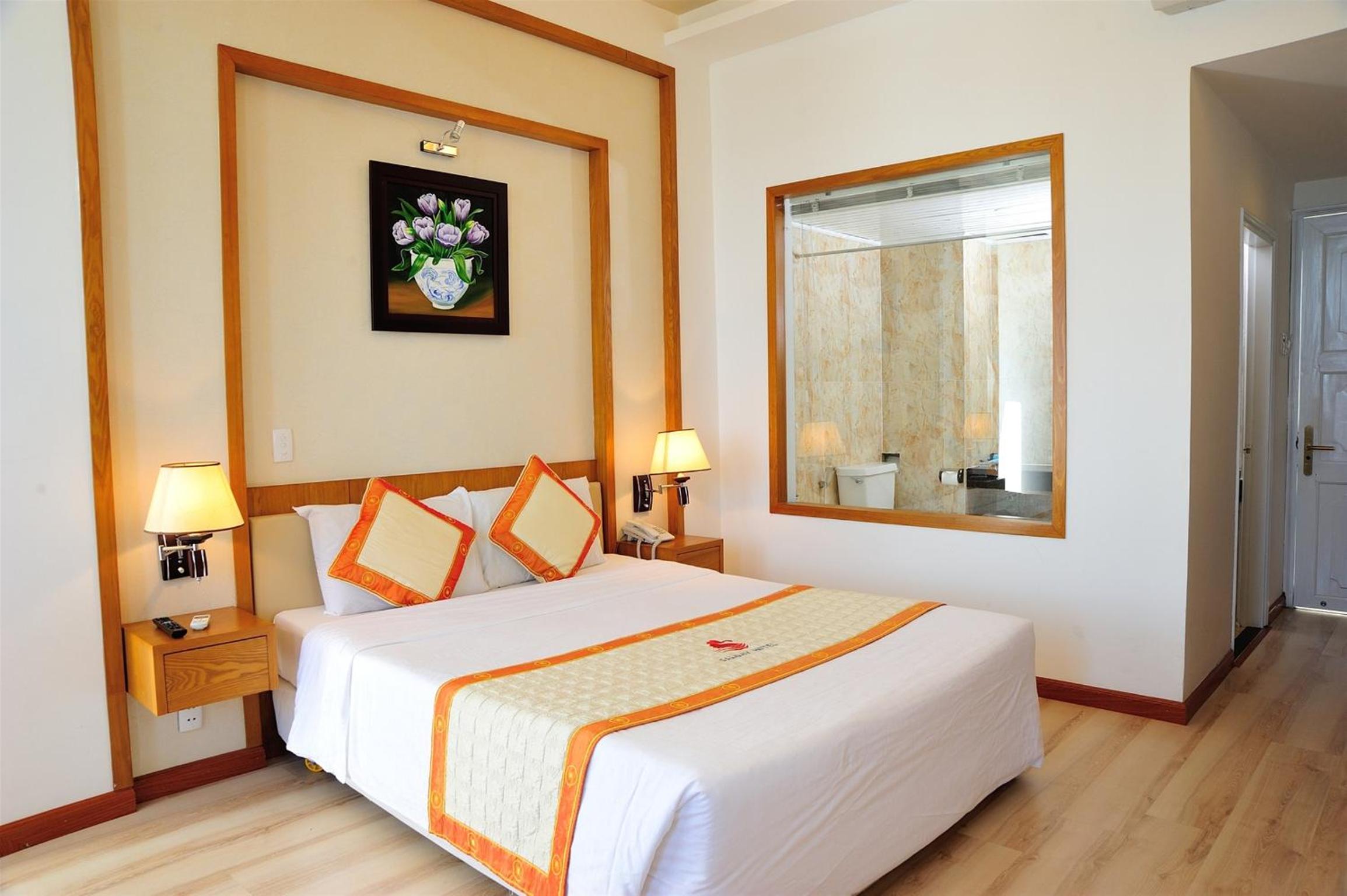 Superior Twin Room with City View