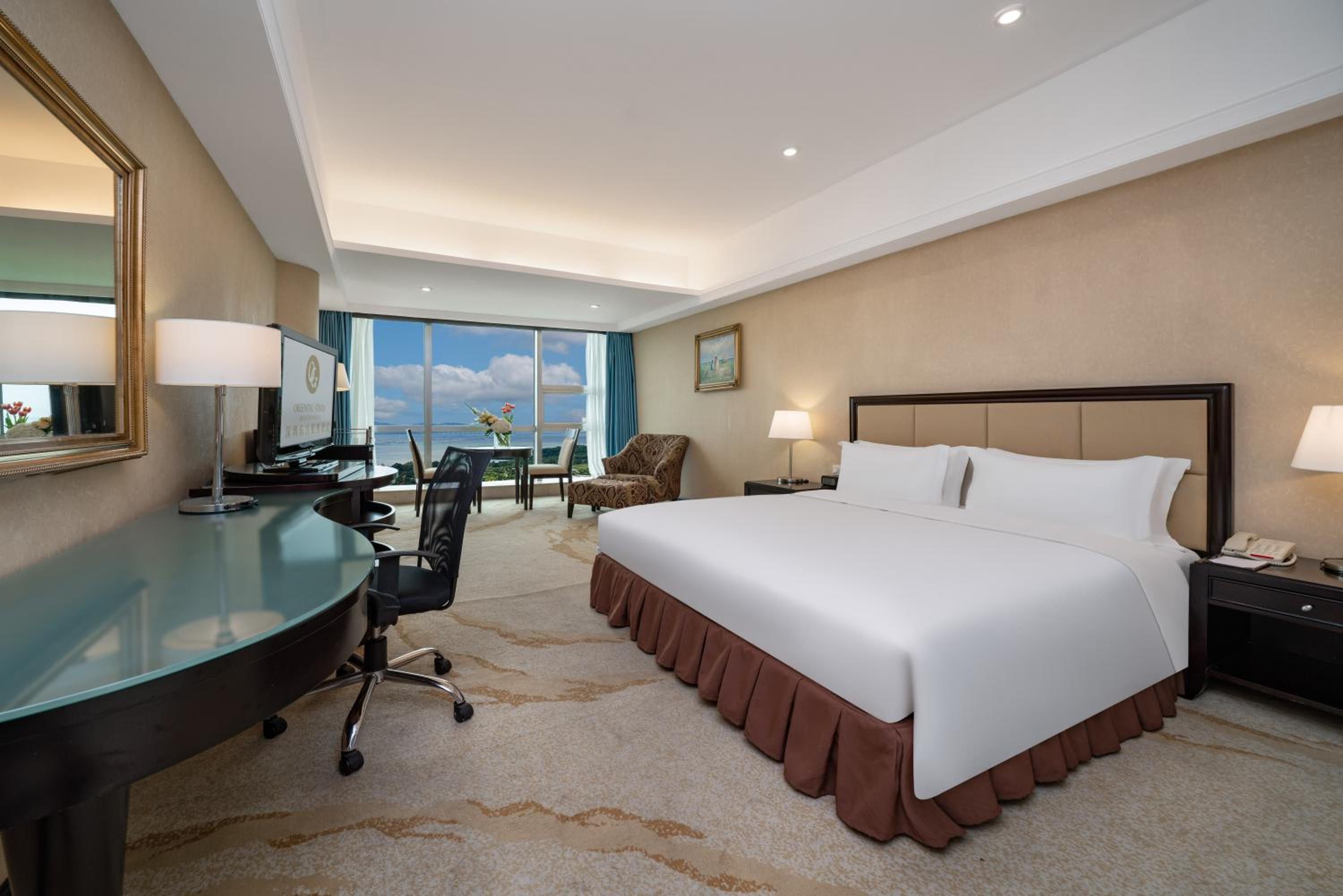 Deluxe King Room with Sea View