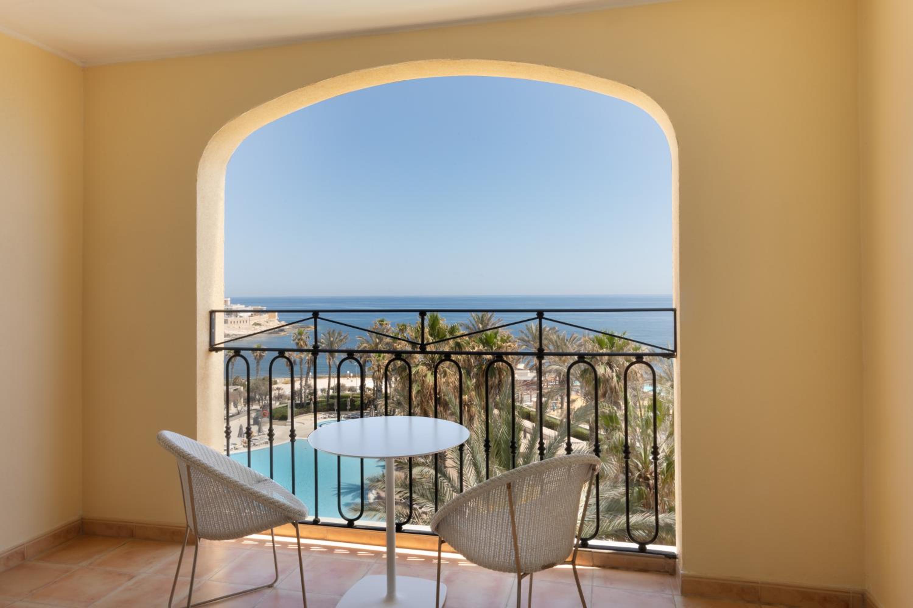 Executive King Room with Sea View