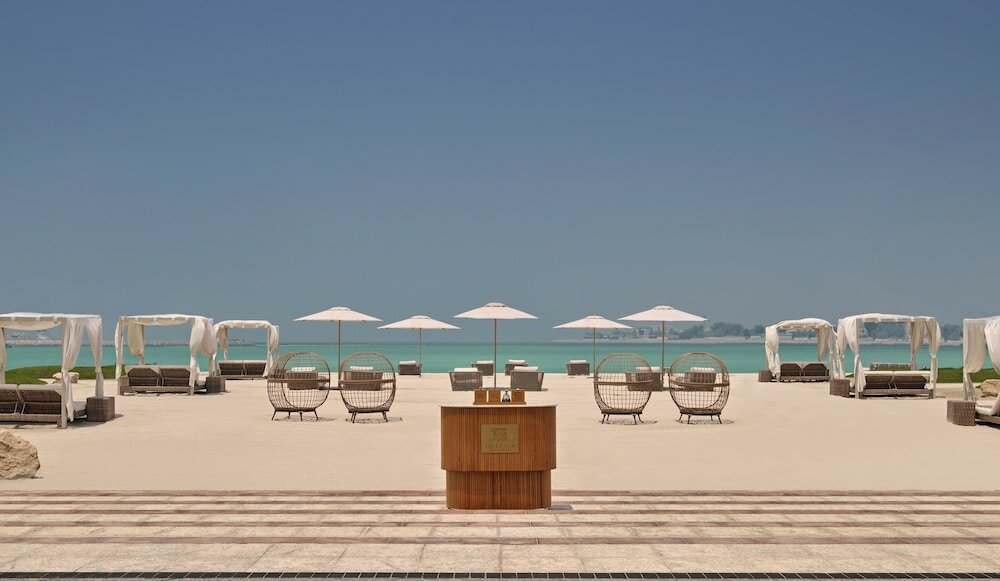 Club Room, 1 King Bed, Sea View