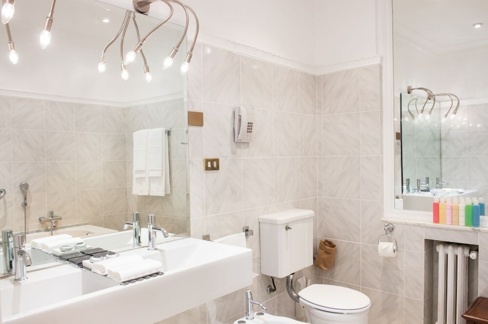 Deluxe Double Room, Balcony, City View