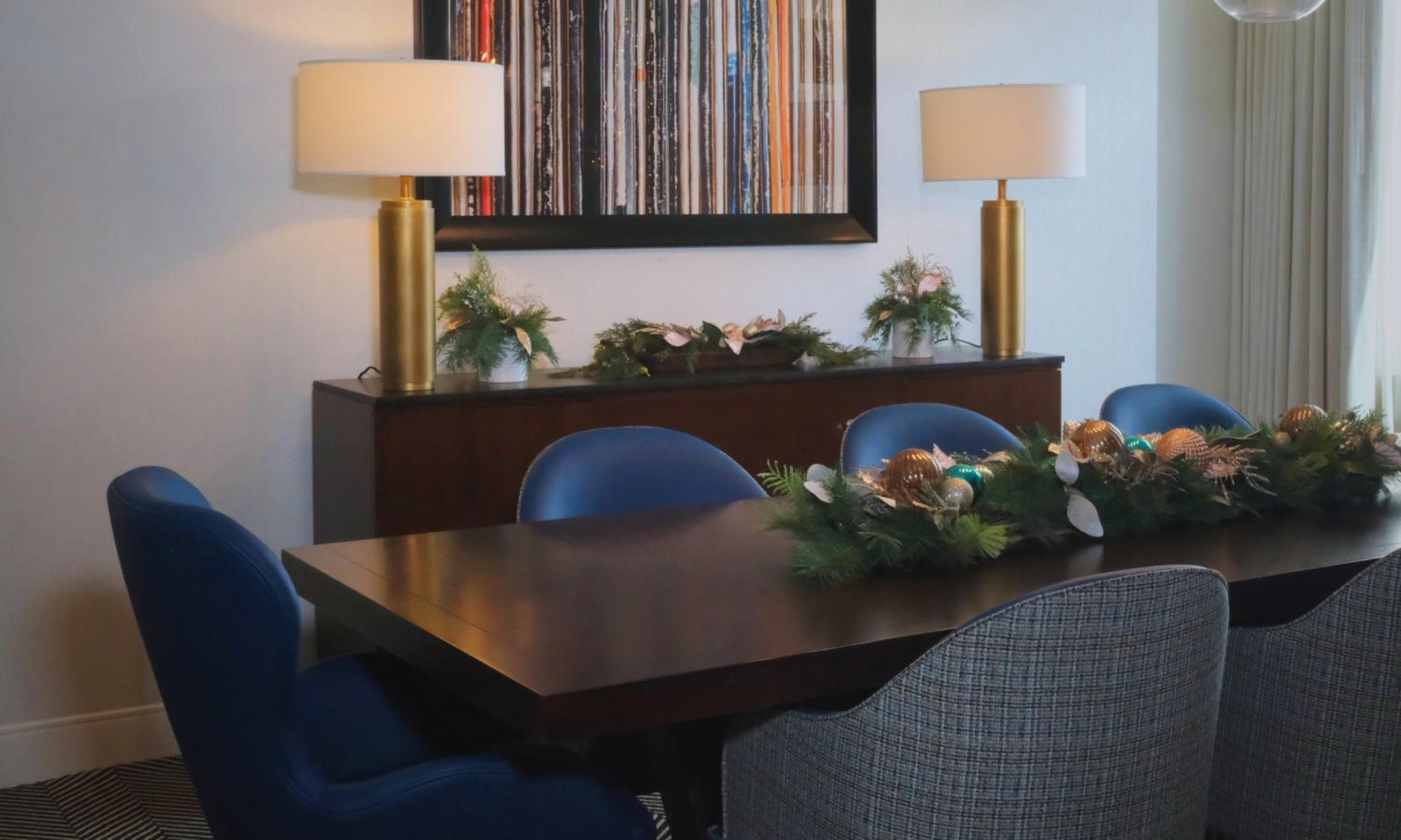 One-Bedroom Holiday-Themed Suite with Sofa Bed