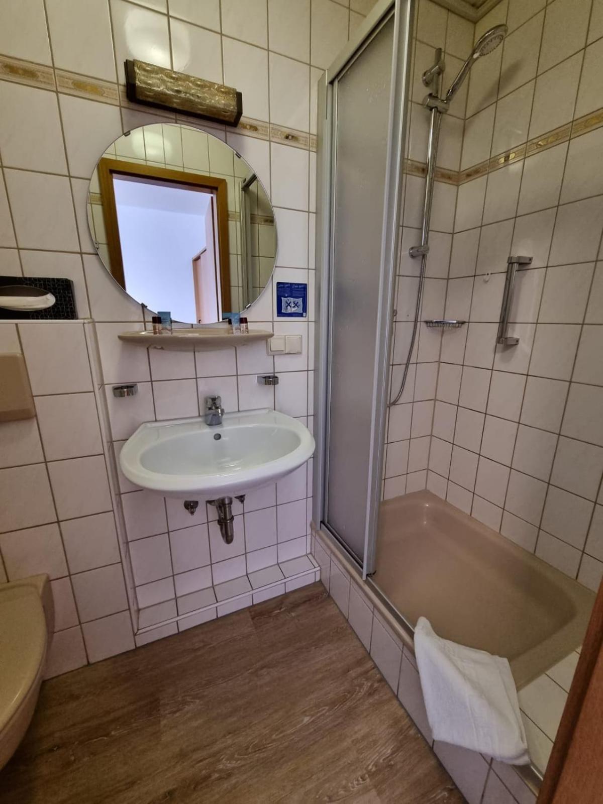 Double Room (Annex)