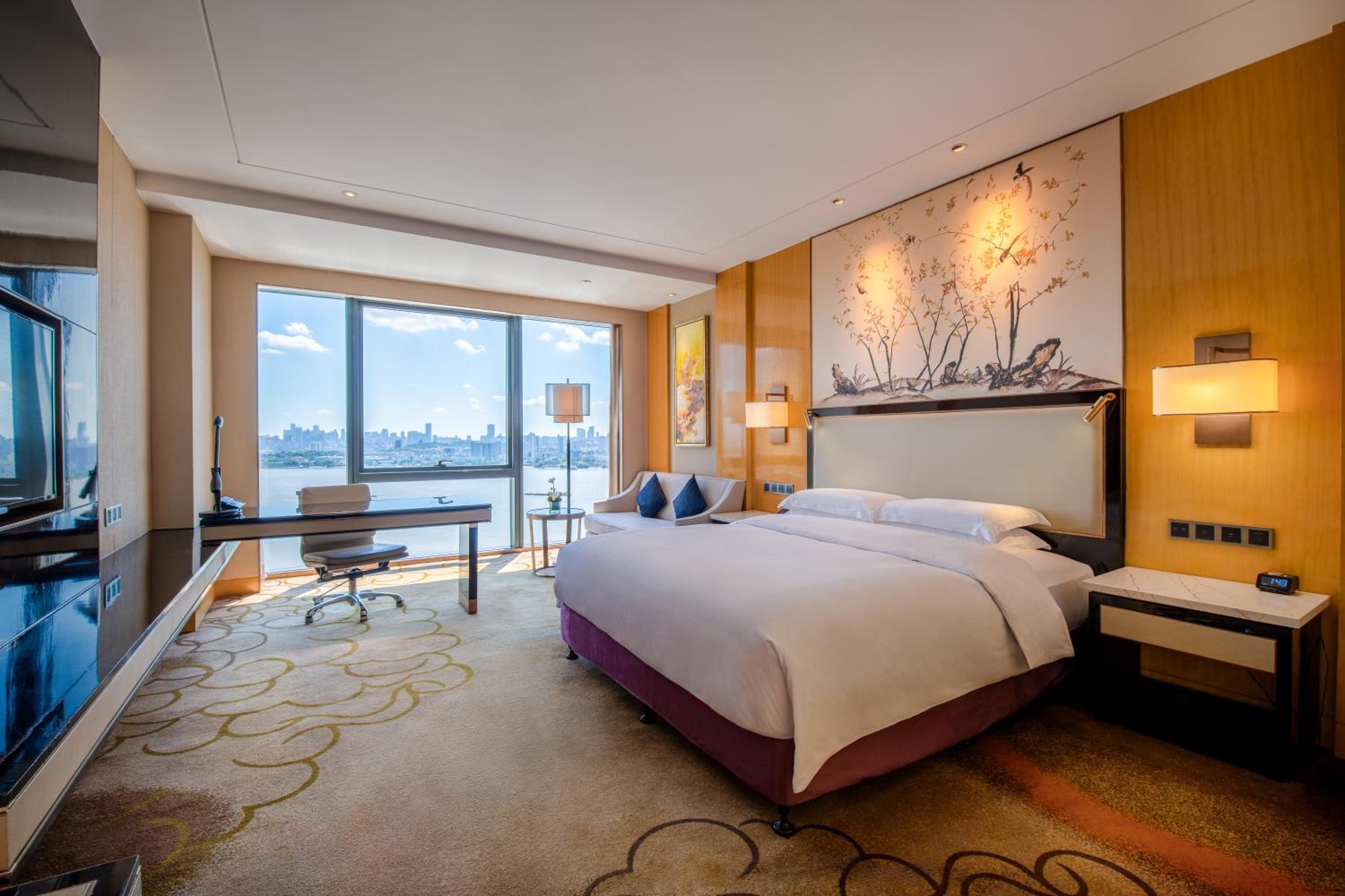 Executive King Room with River View