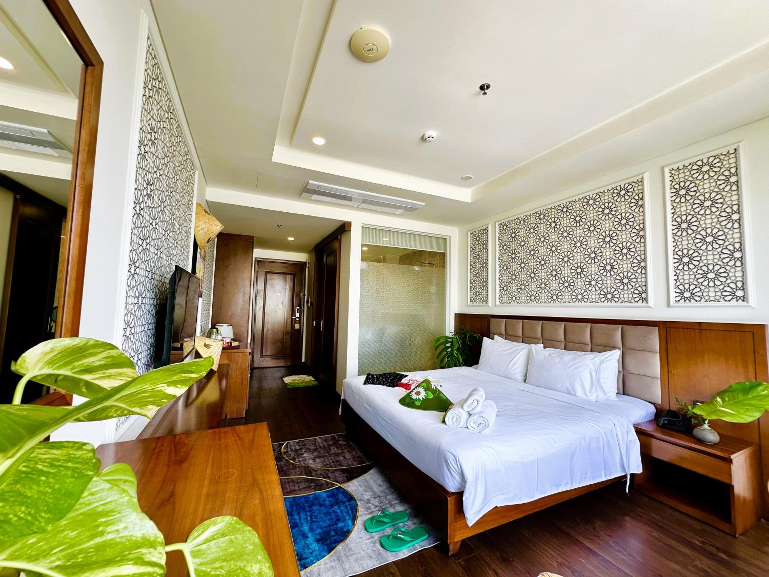 Deluxe Double Room with Balcony