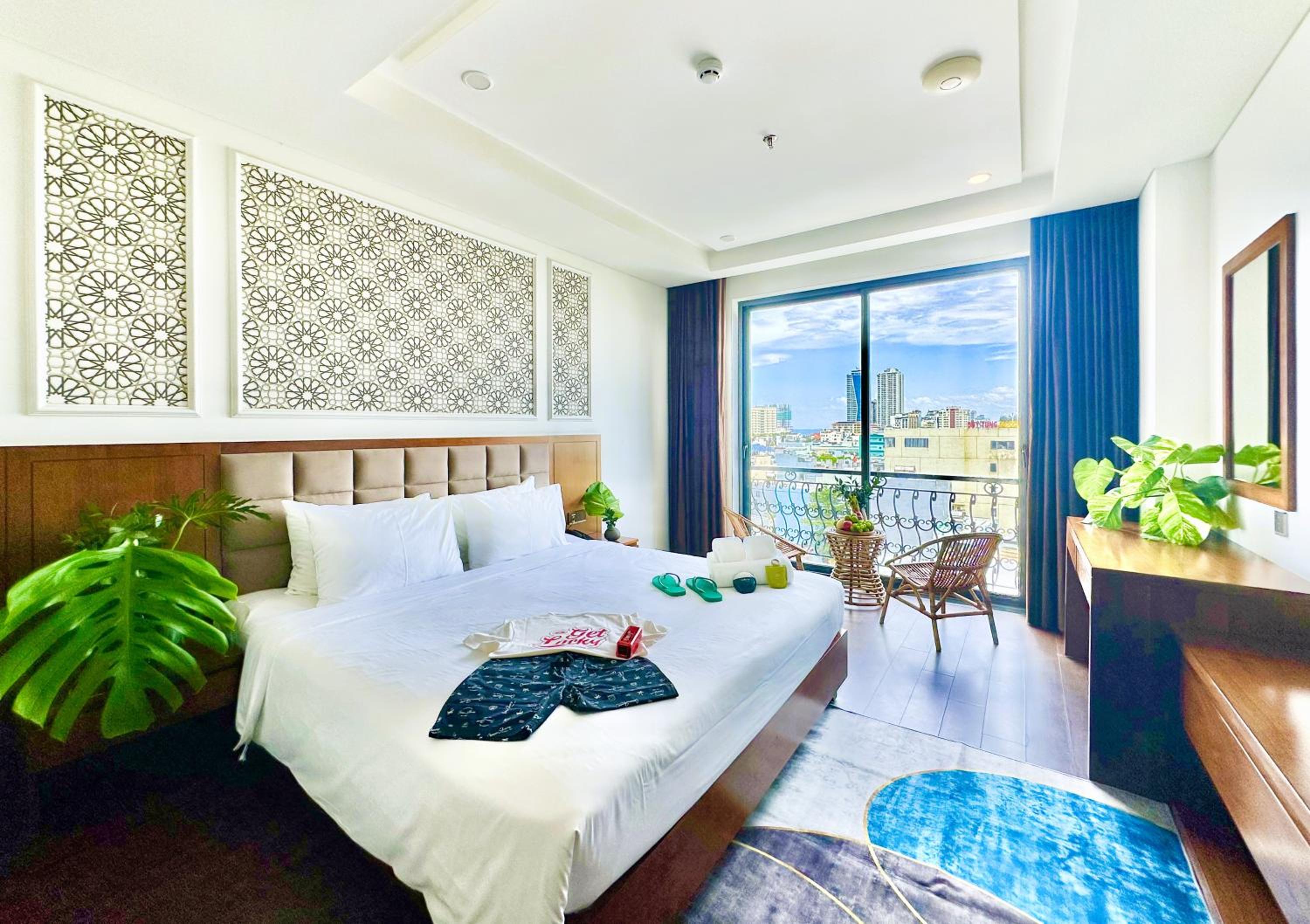 Deluxe Double Room with Balcony
