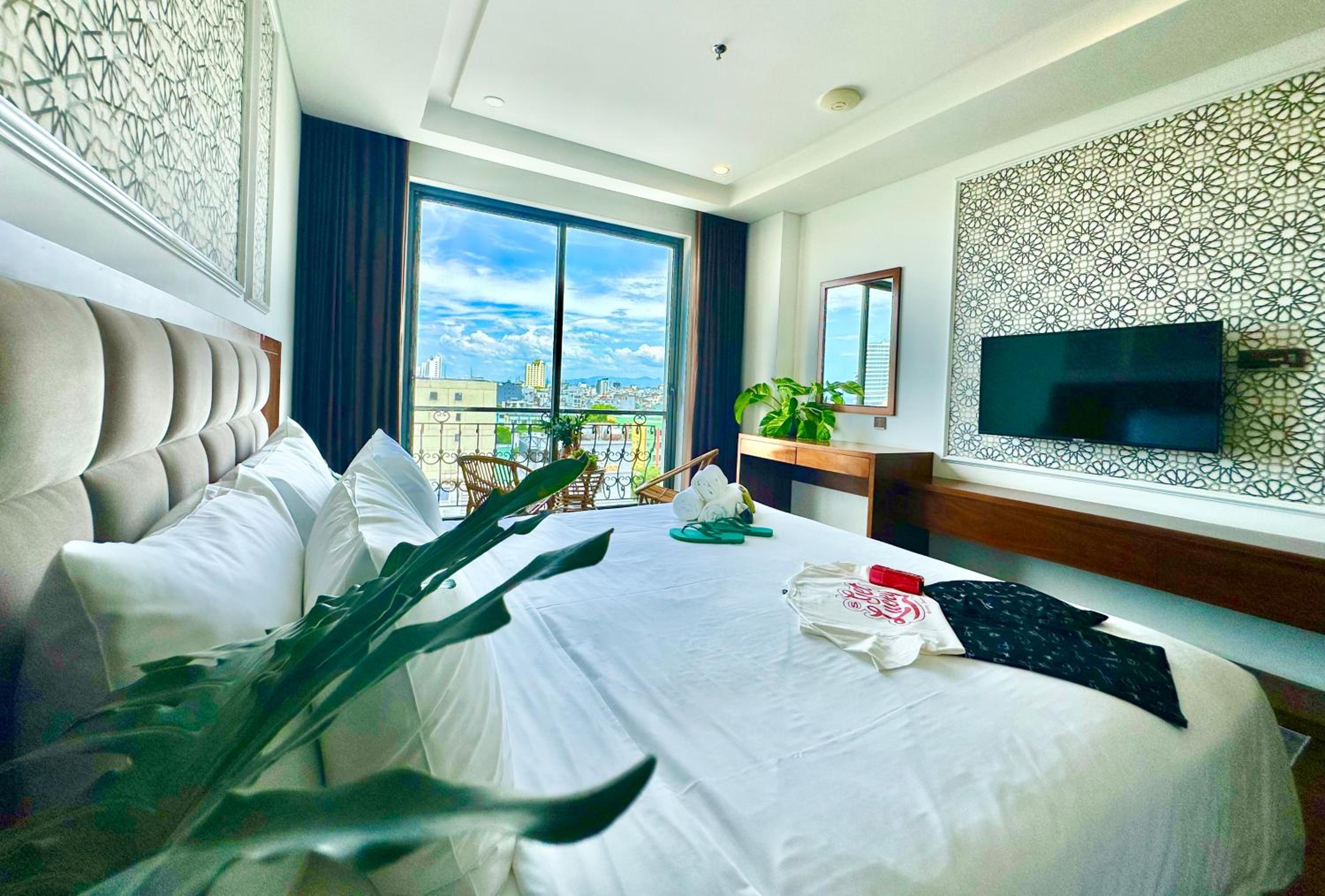Deluxe Double Room with Balcony