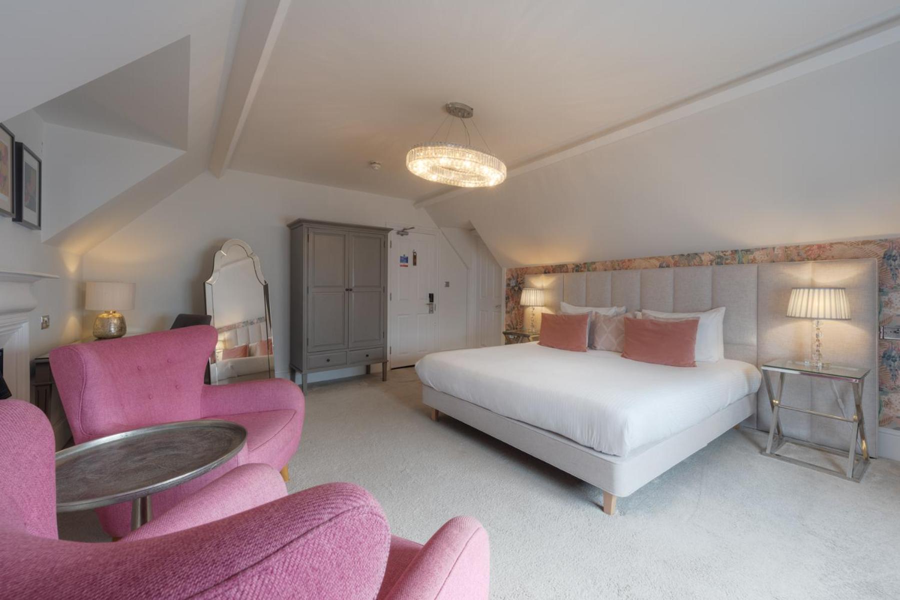 Superior King Room with Shower