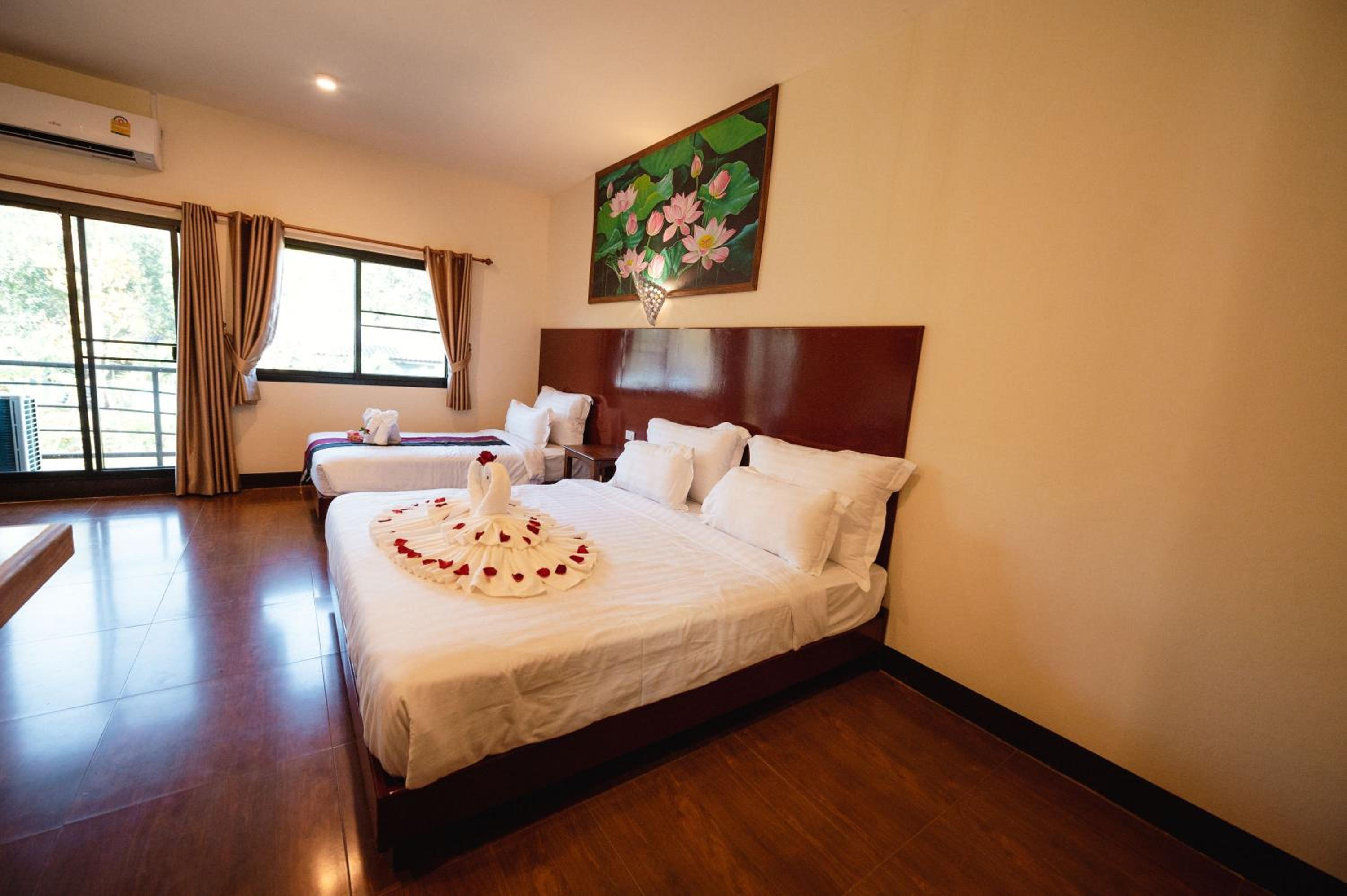 Triple Room with Balcony