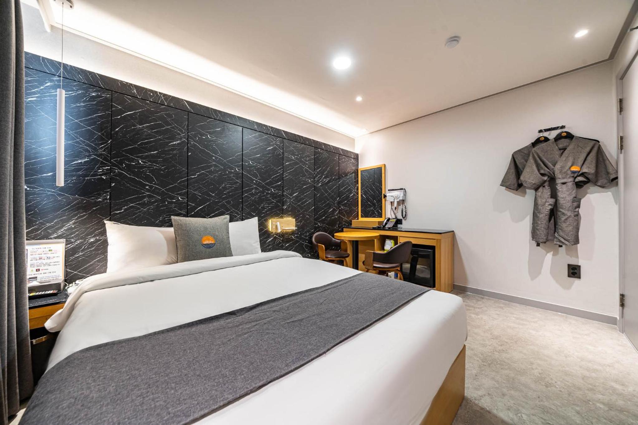 Standard Double Oceanview