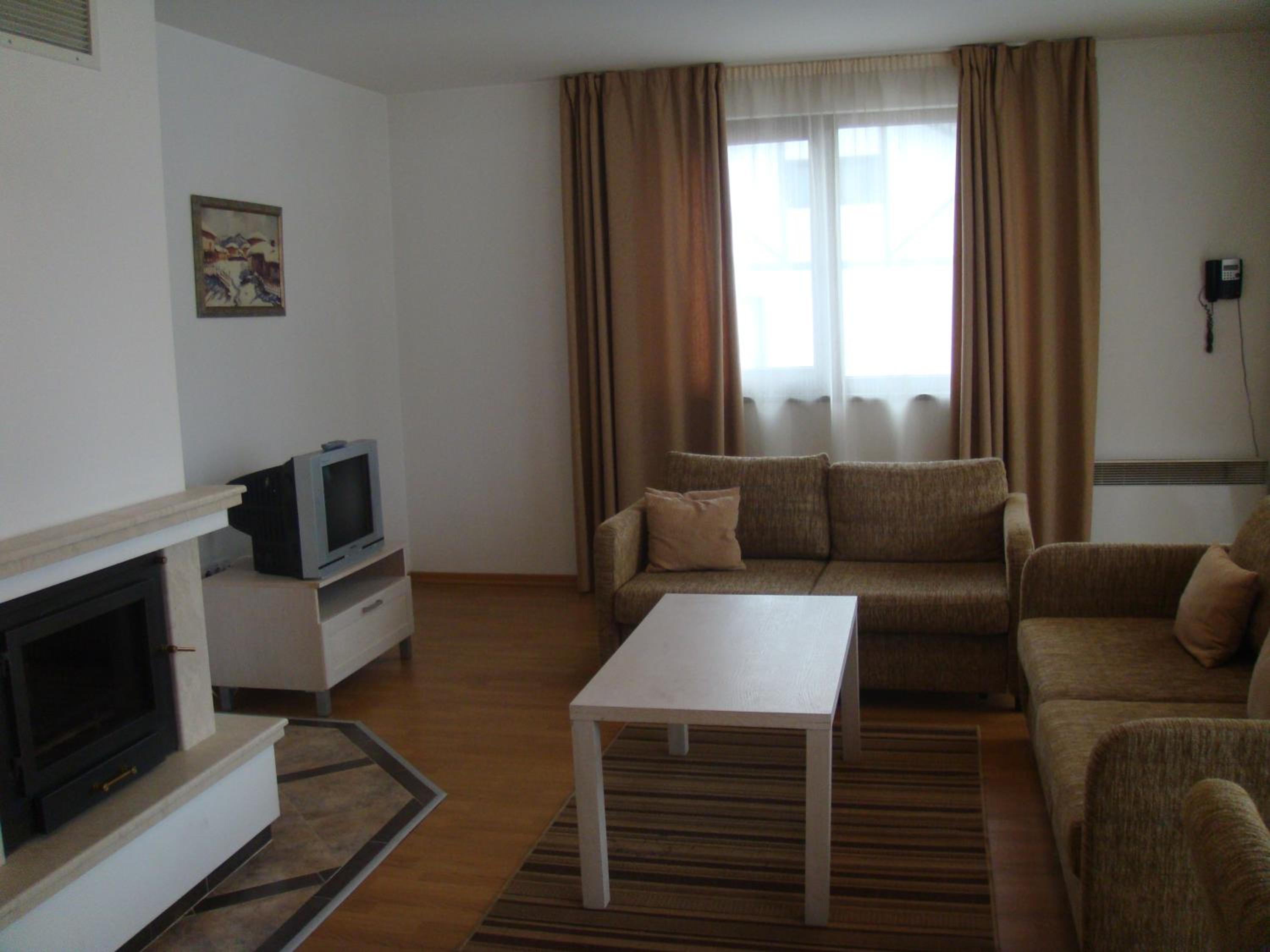 One-Bedroom Apartment with Balcony - Free Spa Access