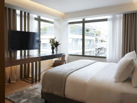 Teight Executive Room