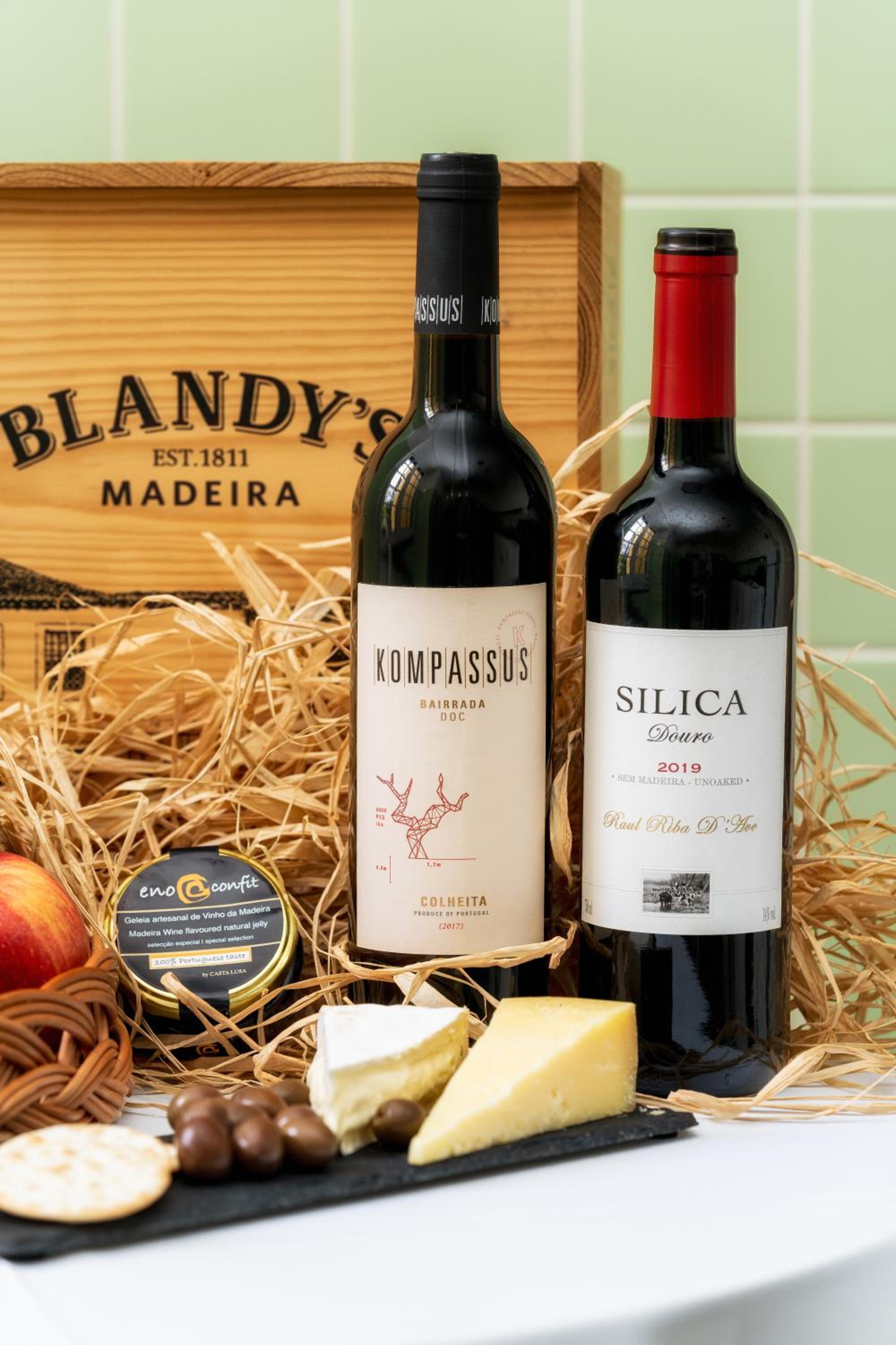 One-Bedroom Apartment (4 Adults)