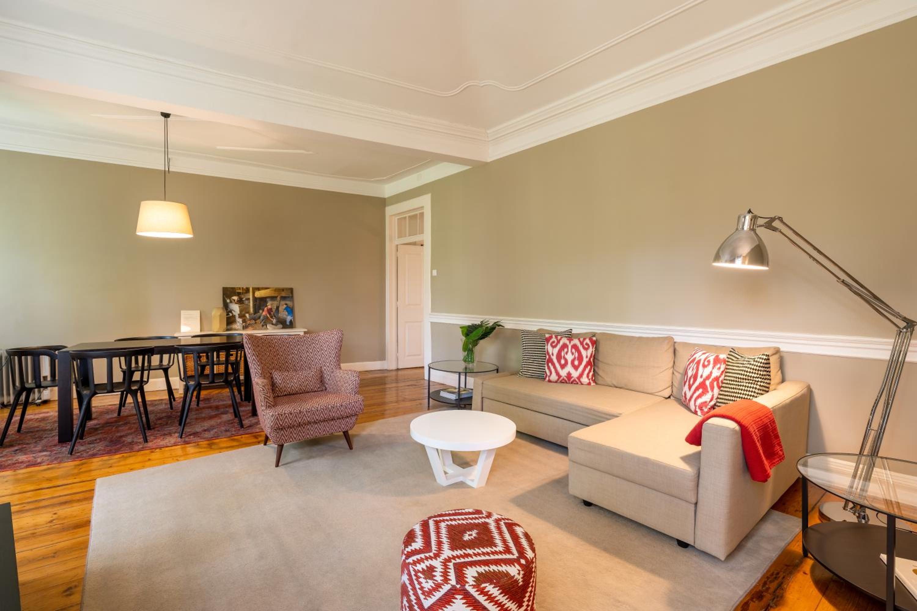 One-Bedroom Apartment (4 Adults)