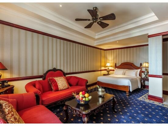 Heritage Deluxe Family Room