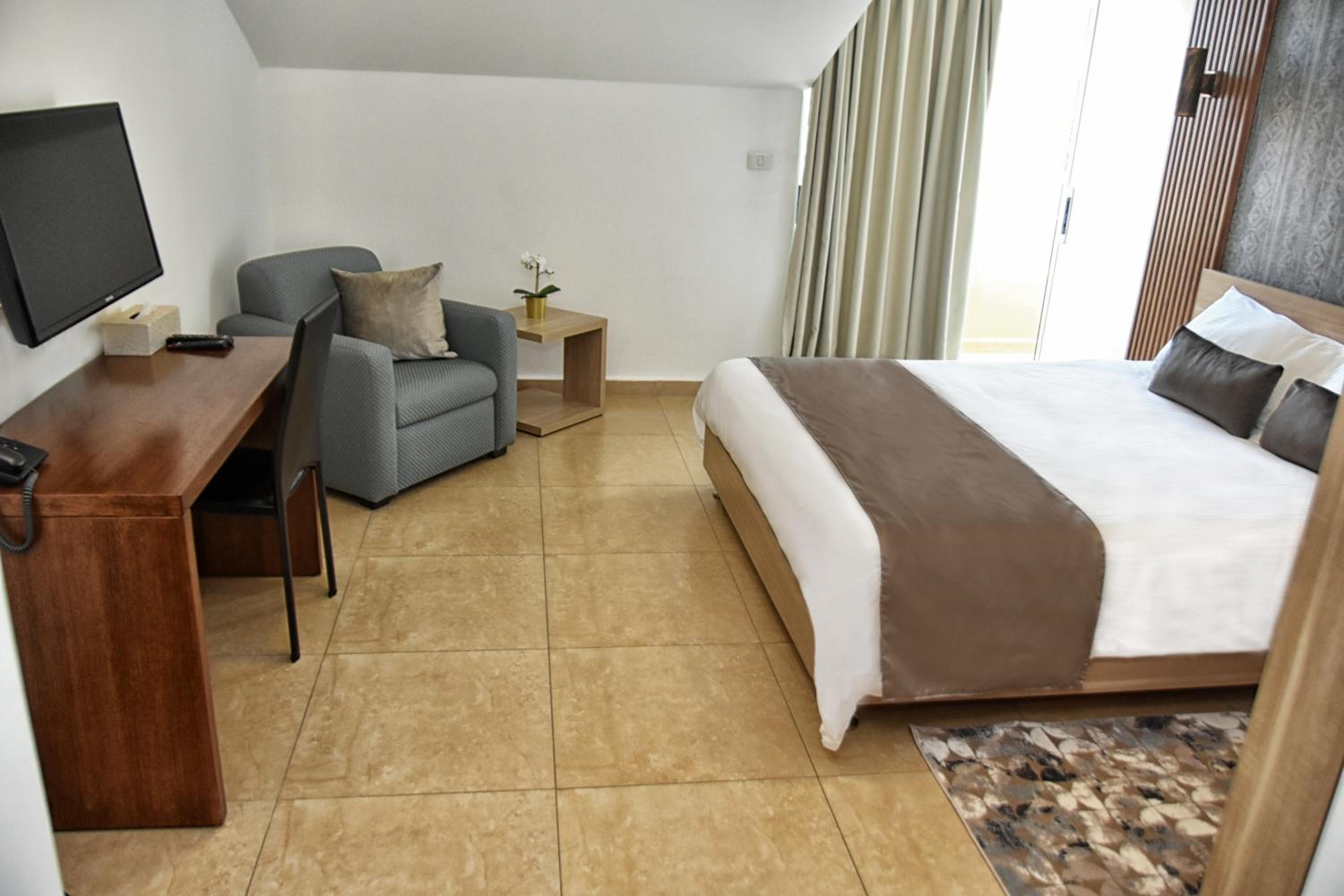 Deluxe Junior Suite with Balcony