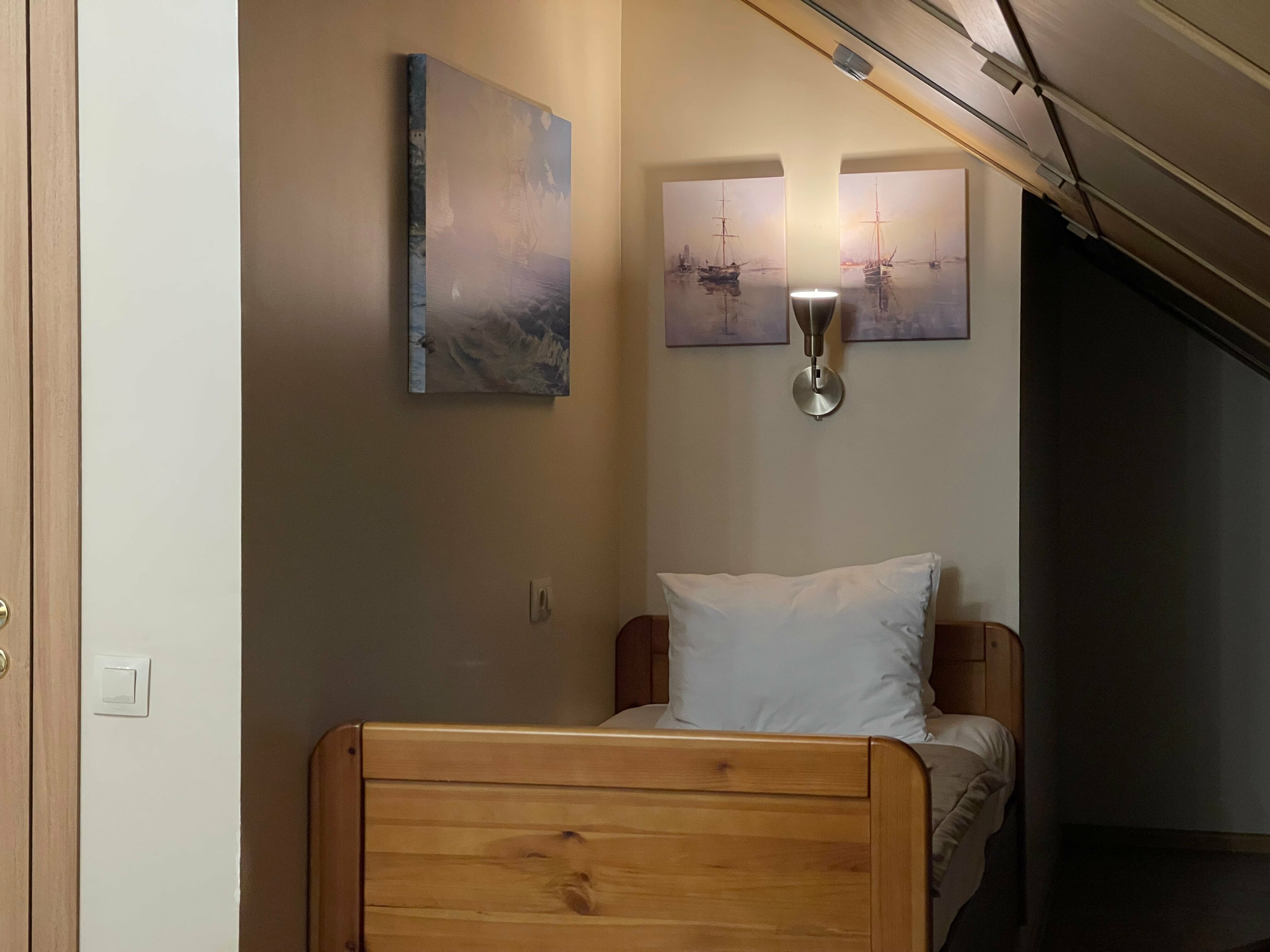 Мансардный семейный полулюкс в морском стиле