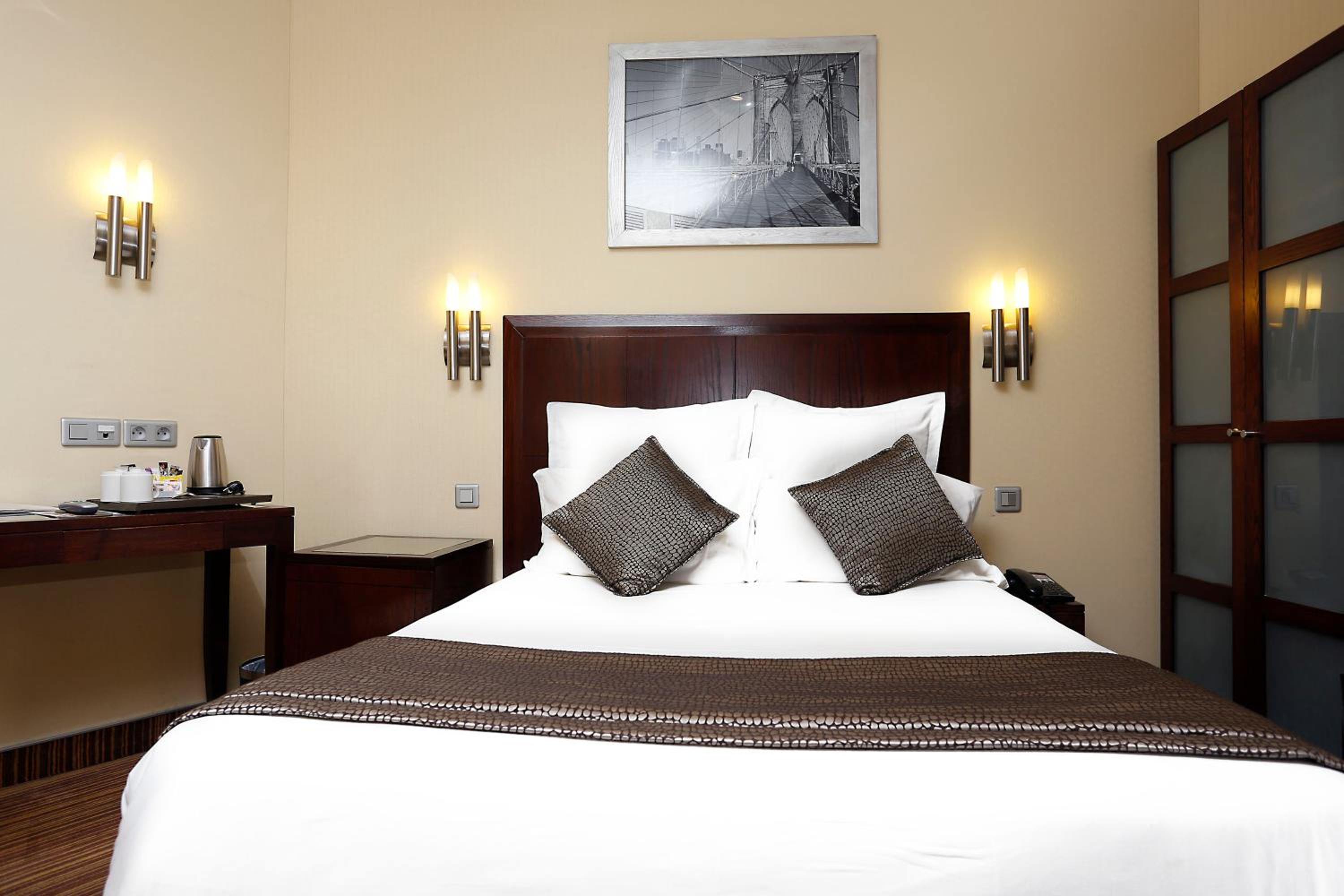 Two Double Room Adjacent