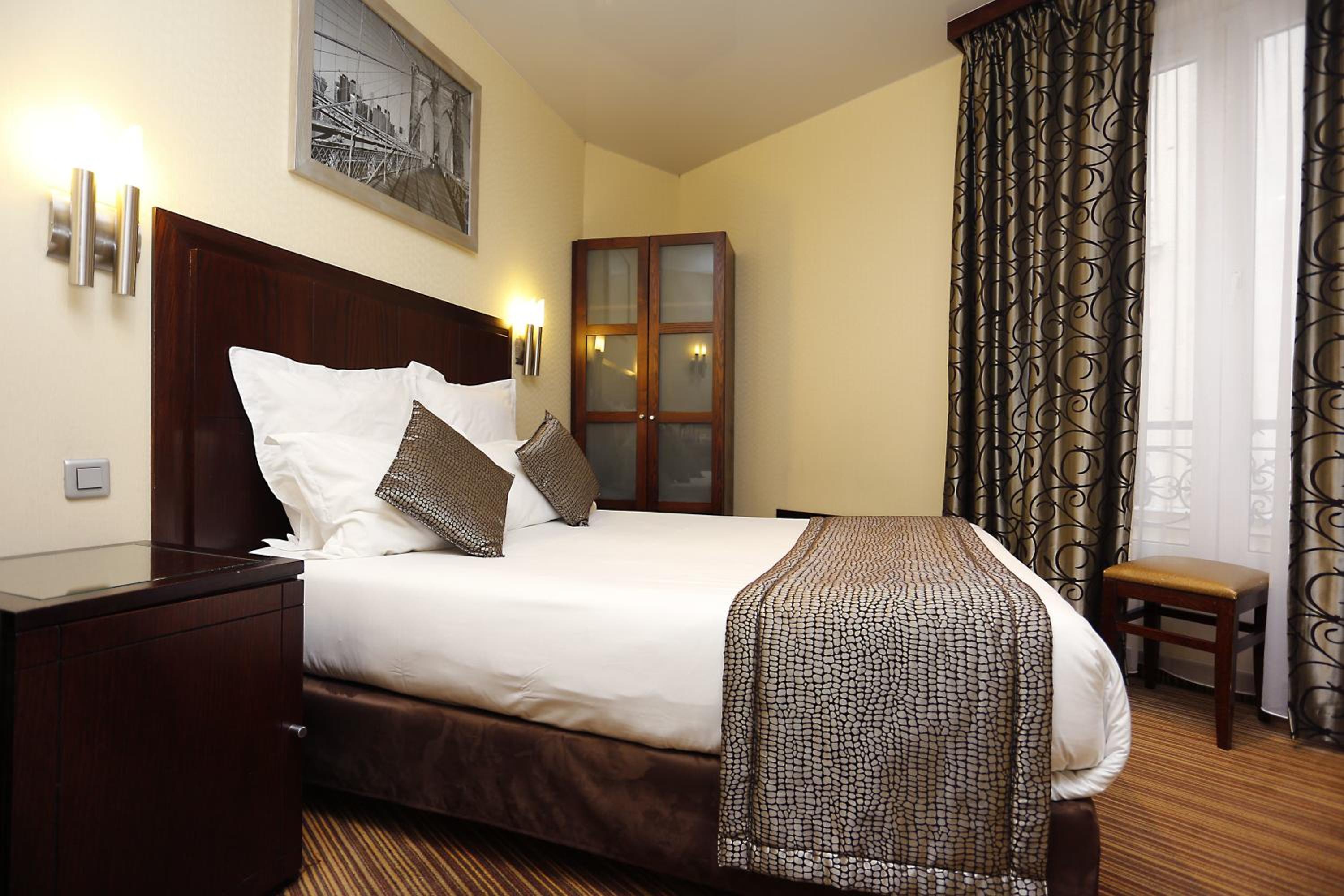 Two Double Room Adjacent