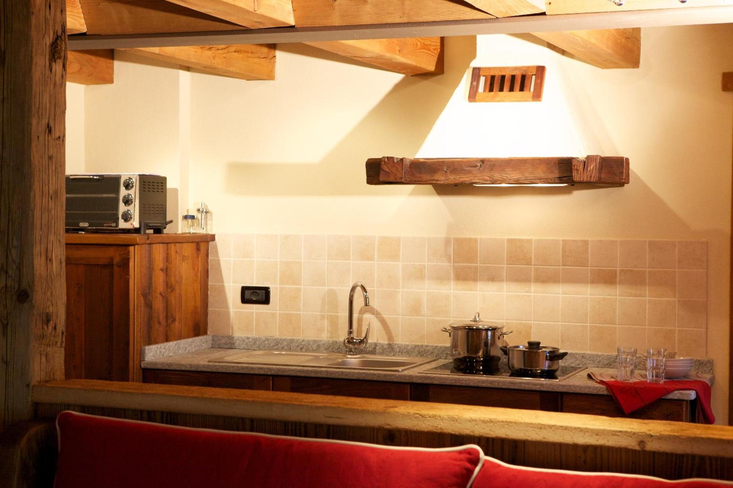 One-Bedroom Apartment - Split Level