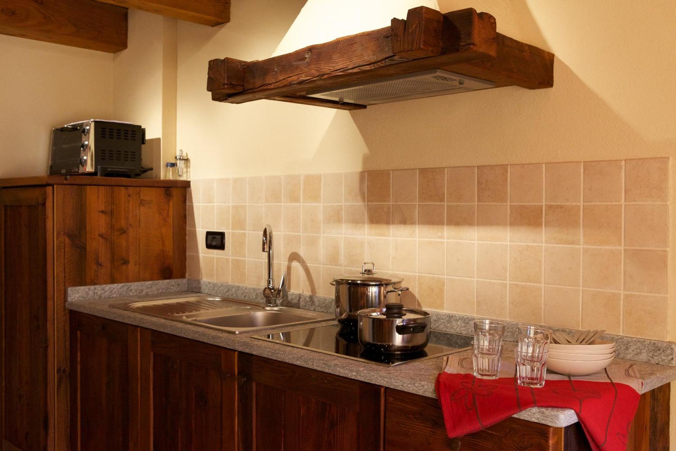 One-Bedroom Apartment - Split Level