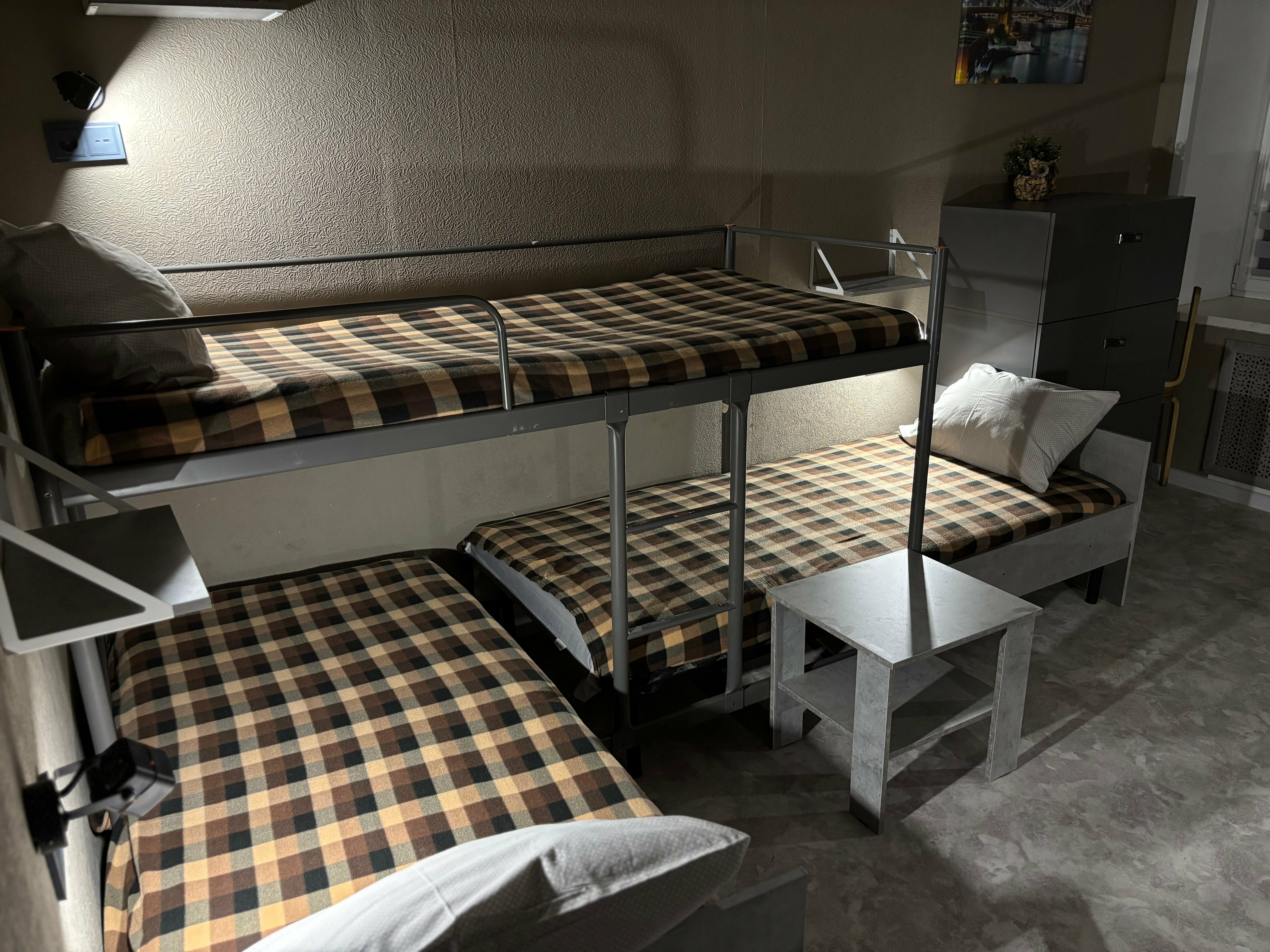 6-ти местный мужской номер Мосты