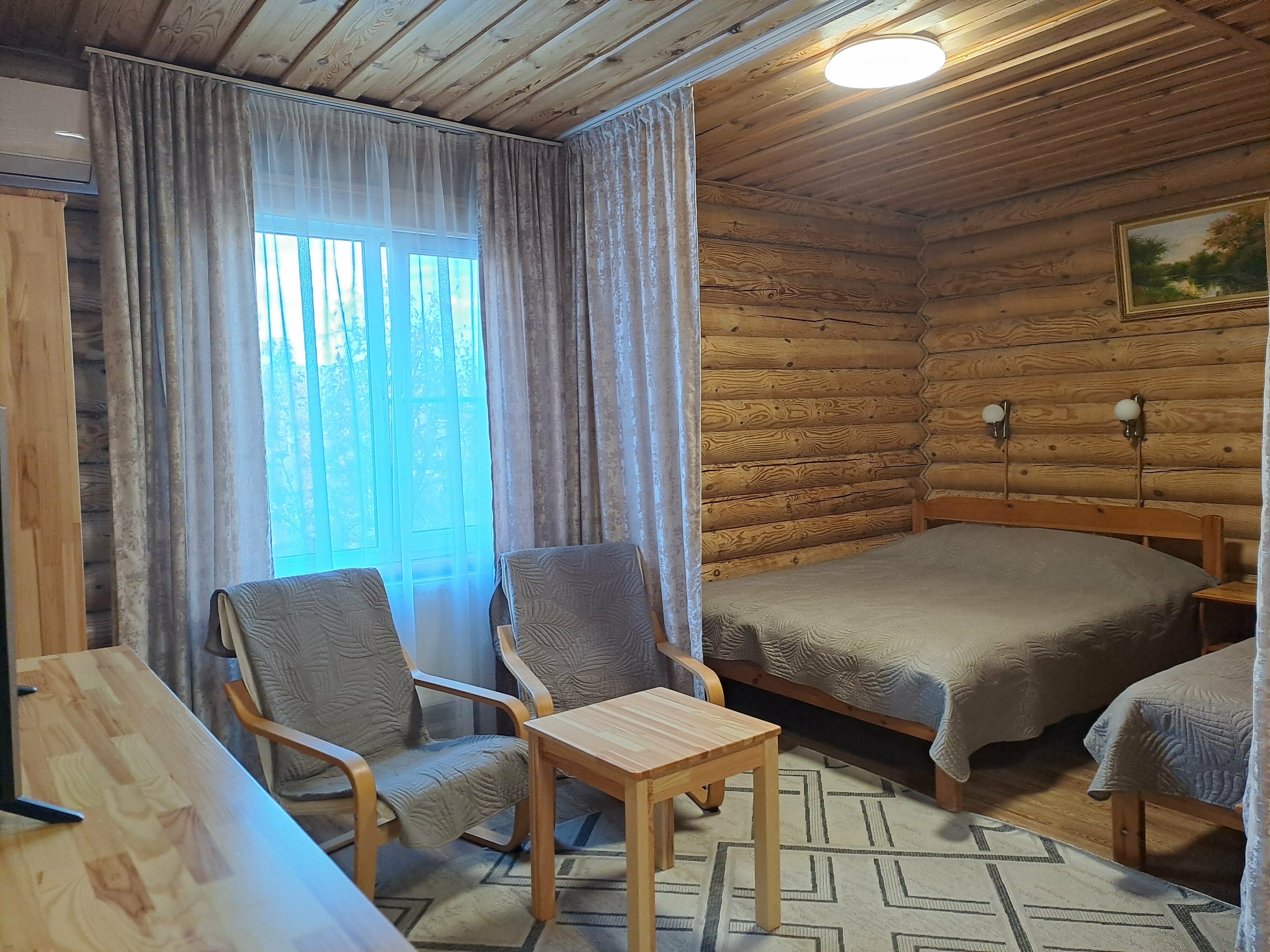 Трехместный номер Делюкс