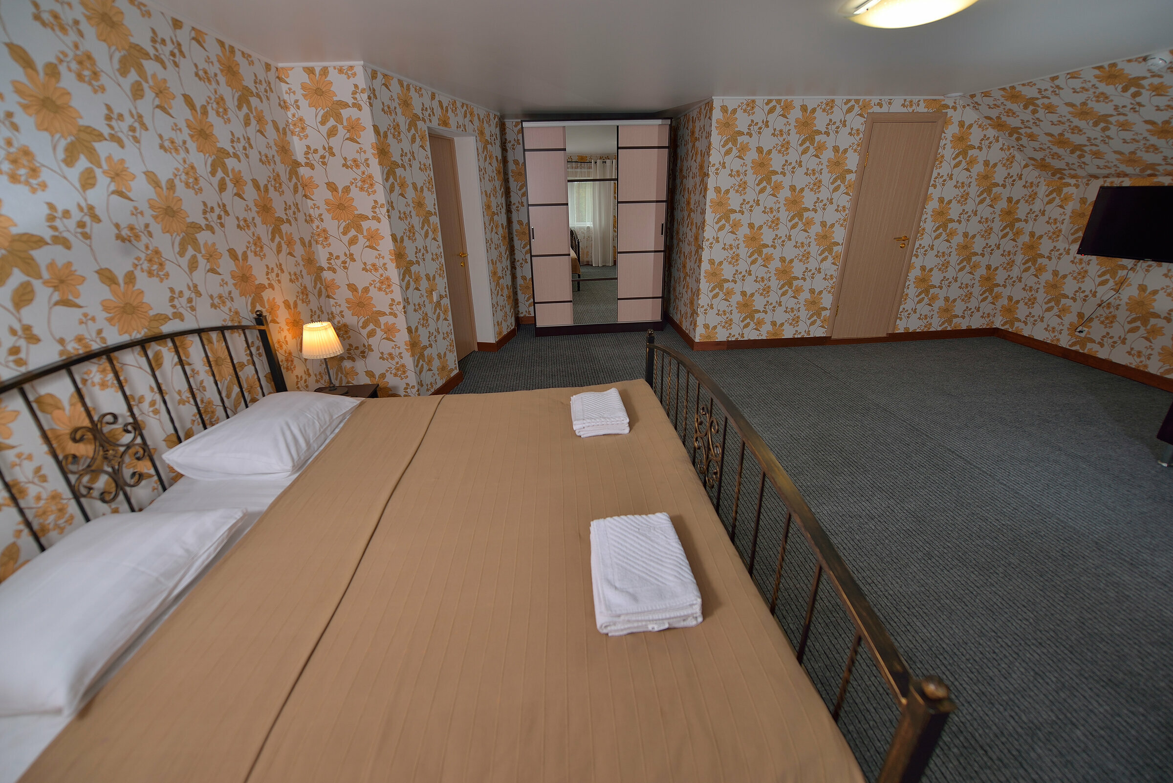 Большой двухместный номер с 1 кроватью