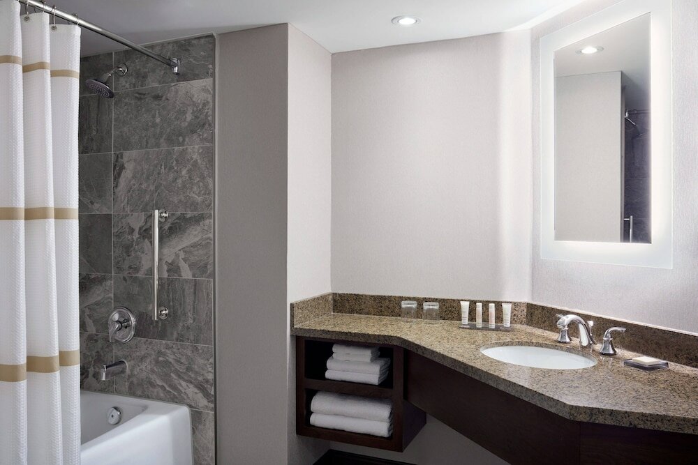 Executive Suite, Multiple Beds