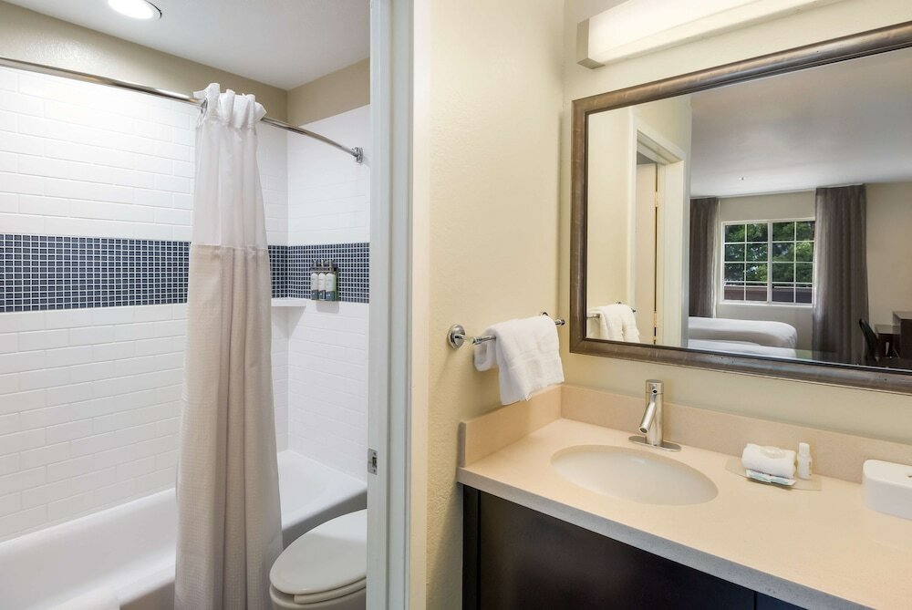 Suite, Multiple Beds (Two Bedroom)