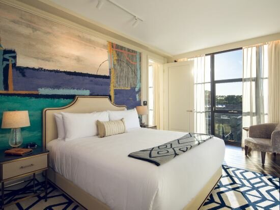 Novel Suite