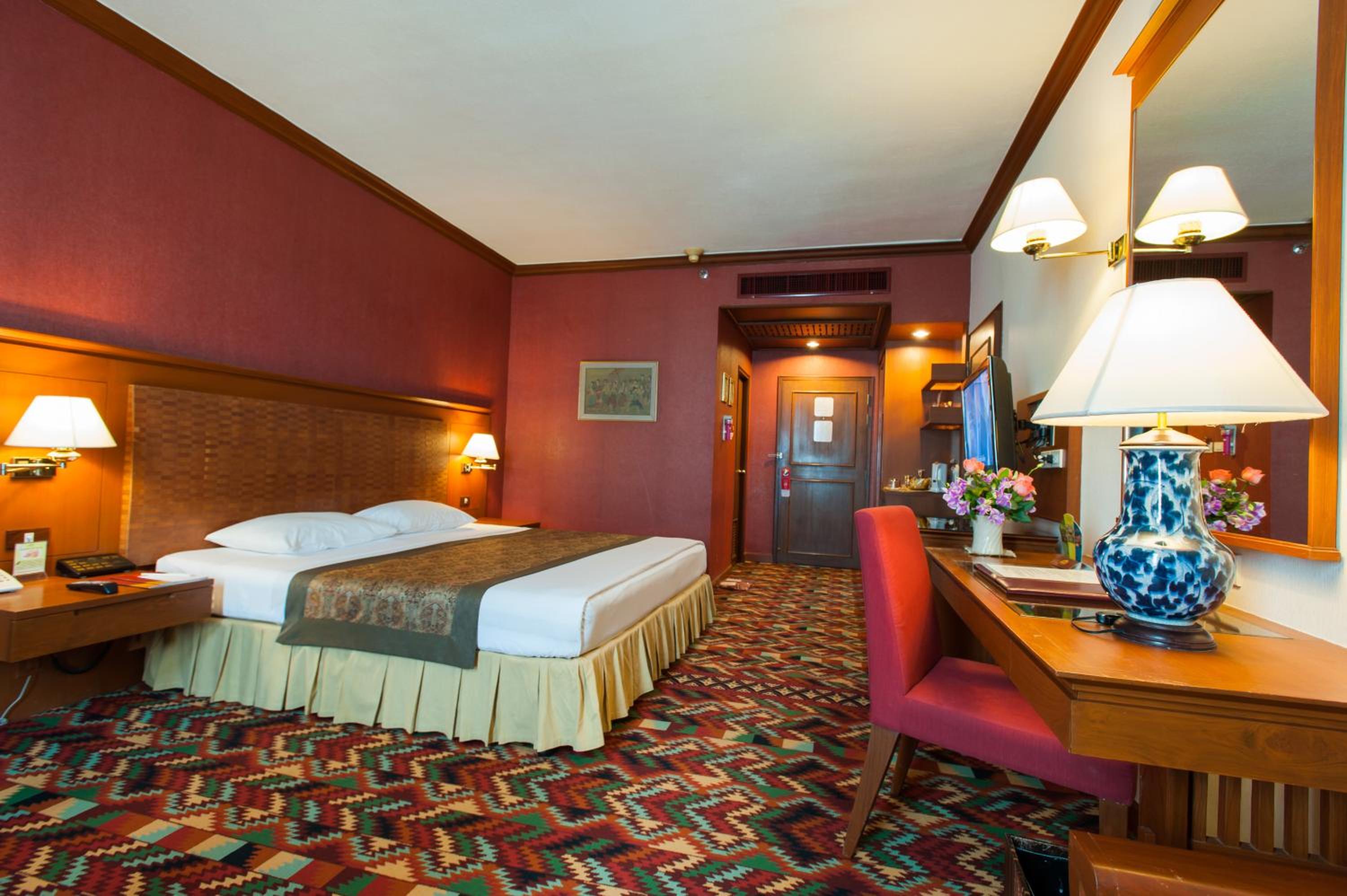 Deluxe Double or Twin Room