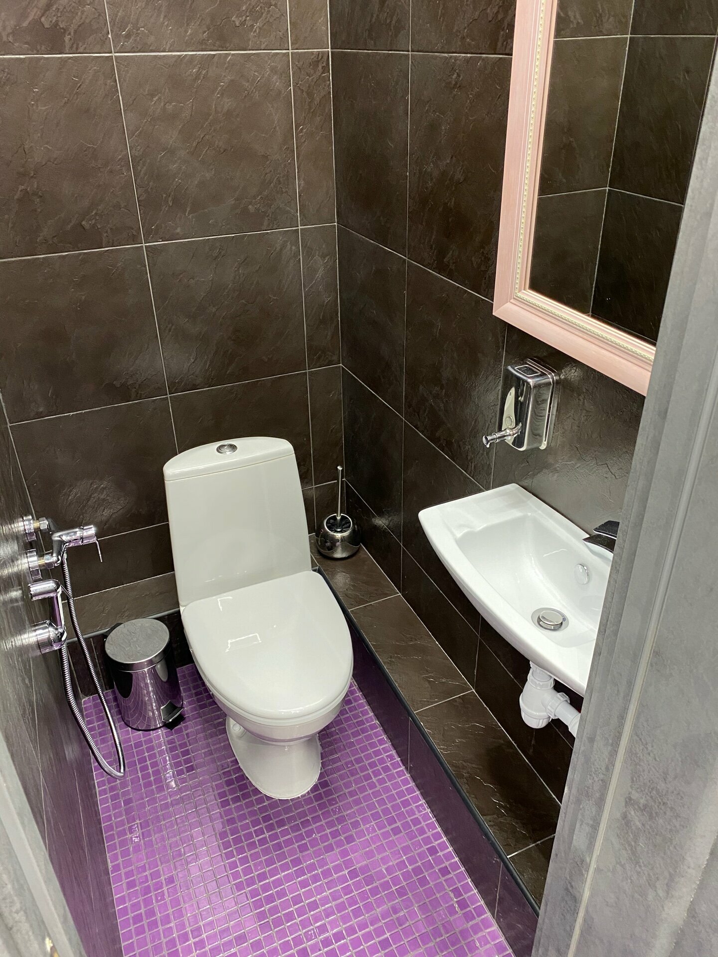 Двухъярусная кровать в общем номере для женщин