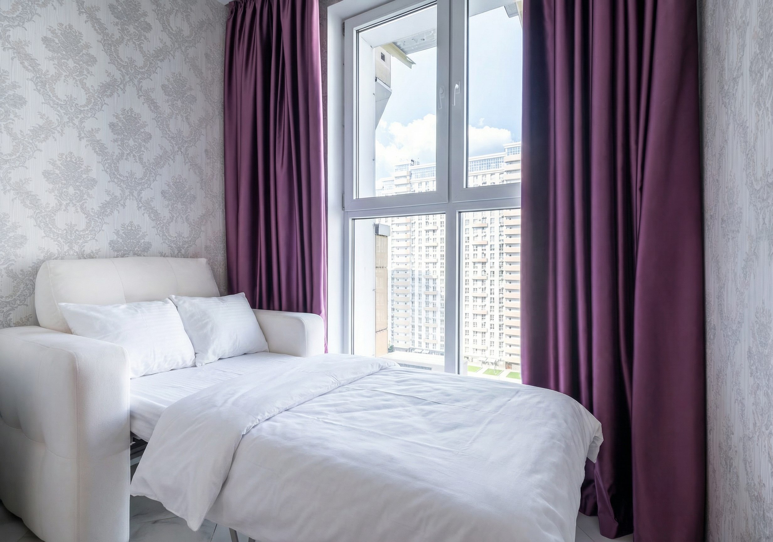 Апартаменты с большой кроватью, Smart TV и уютной кухней (вид на внутренний двор).