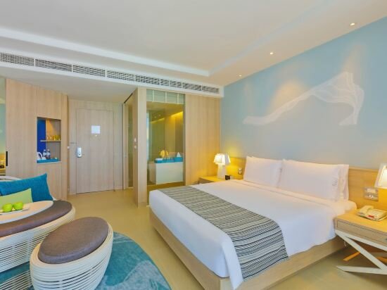 1 King Standard Executive Tower