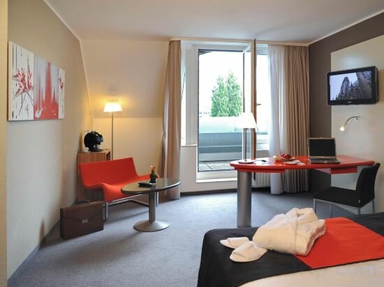 Superior Double Room with Courtyard View